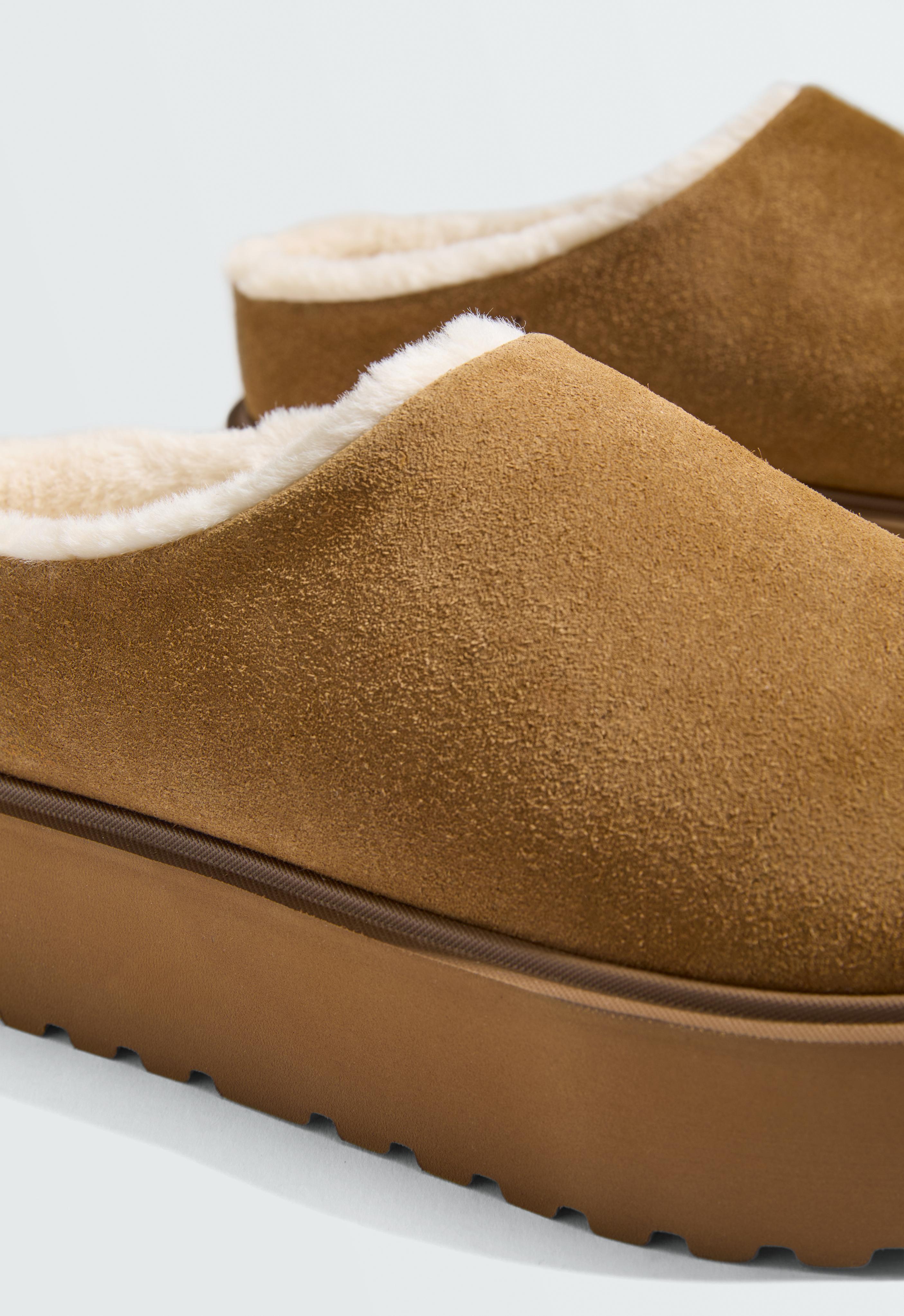 Faux-fur split-leather clogs Faux-fur split-leather clogs