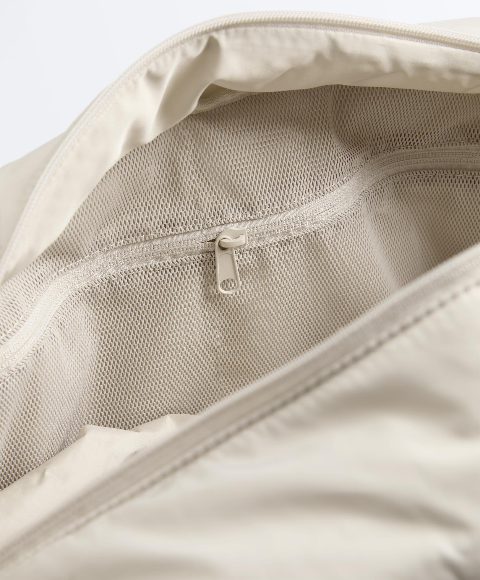 Padded technical Sport bag — ECRU