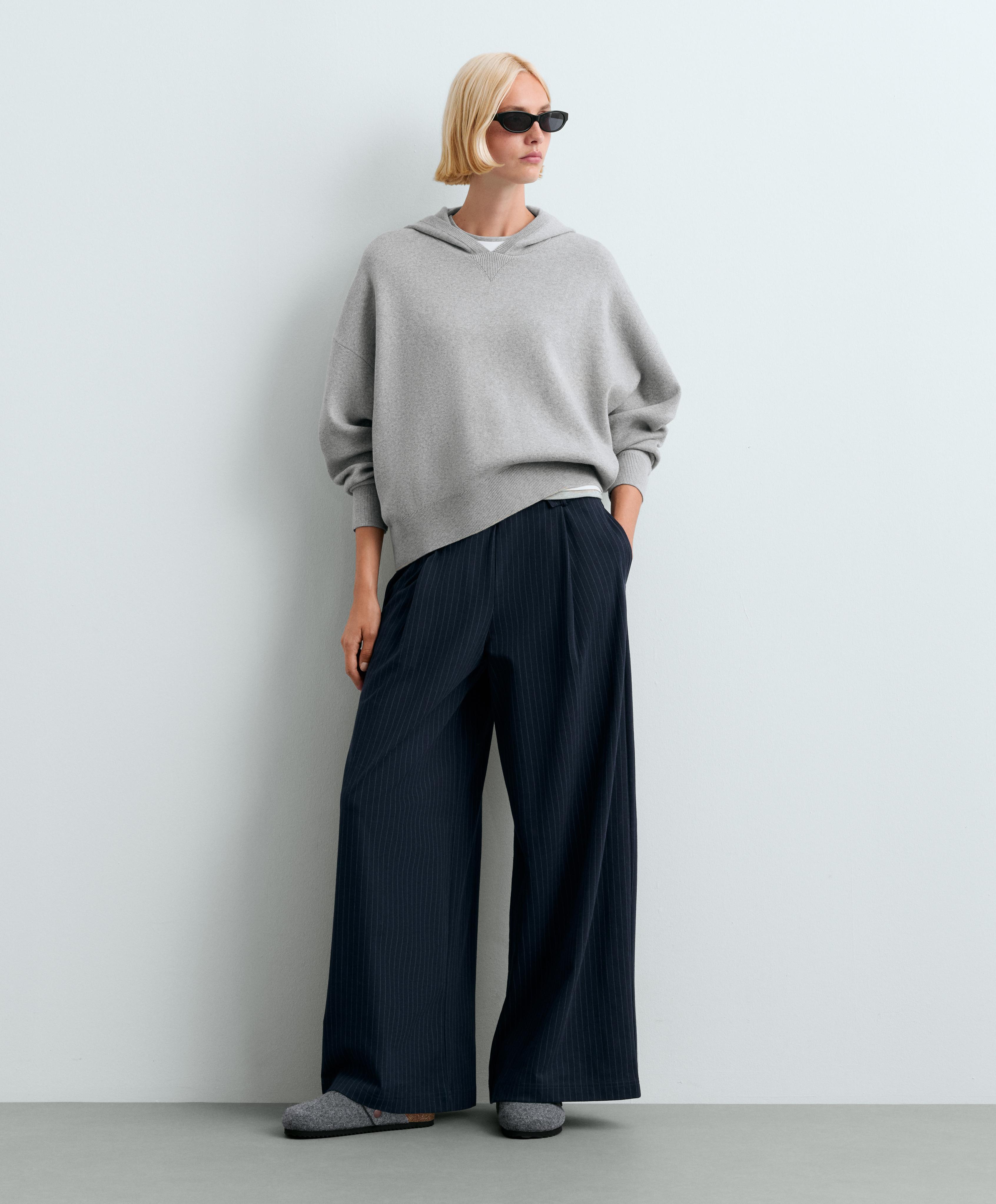 Felt-effect buckle clogs