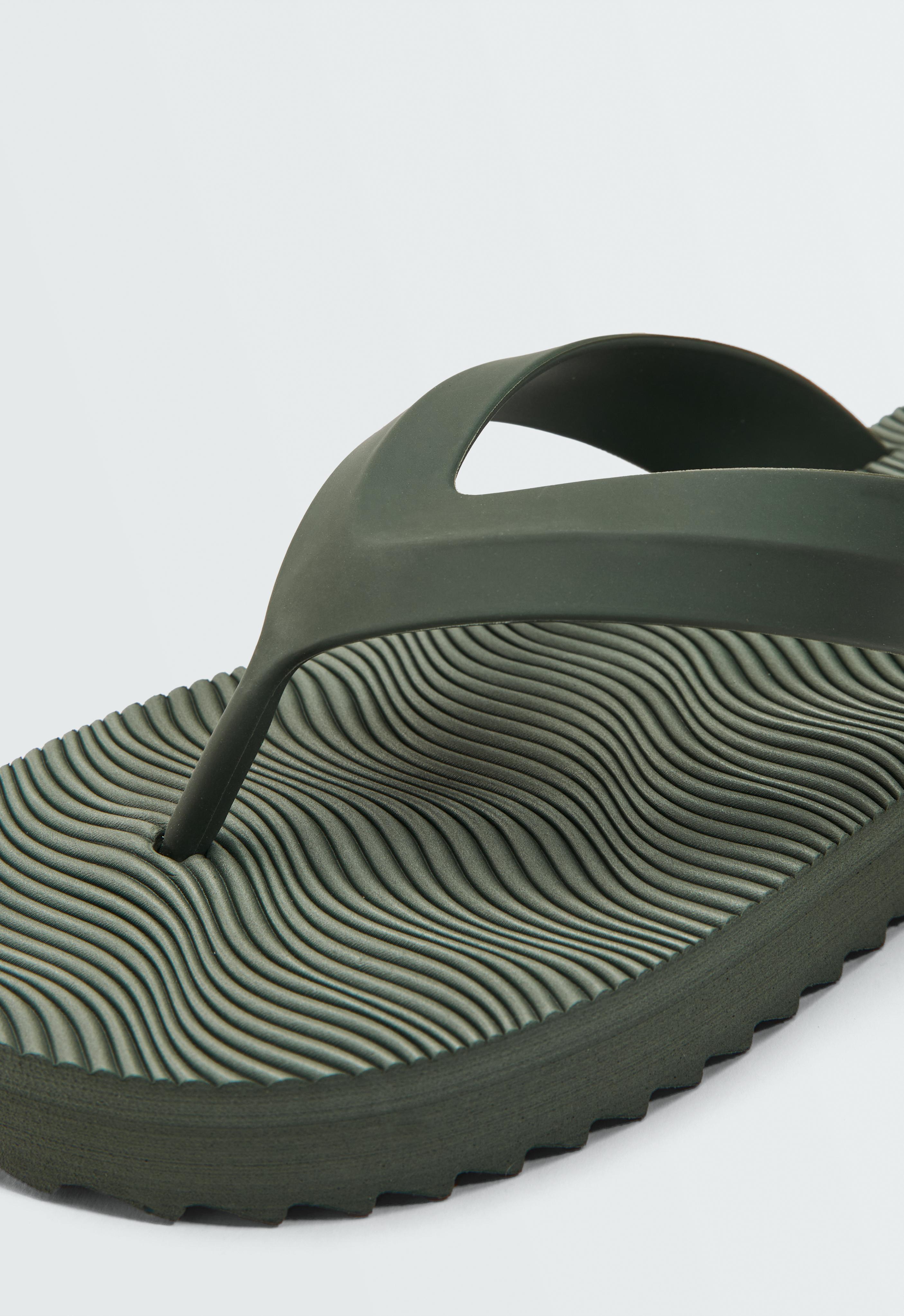 Textured platform beach sandals — KHAKI