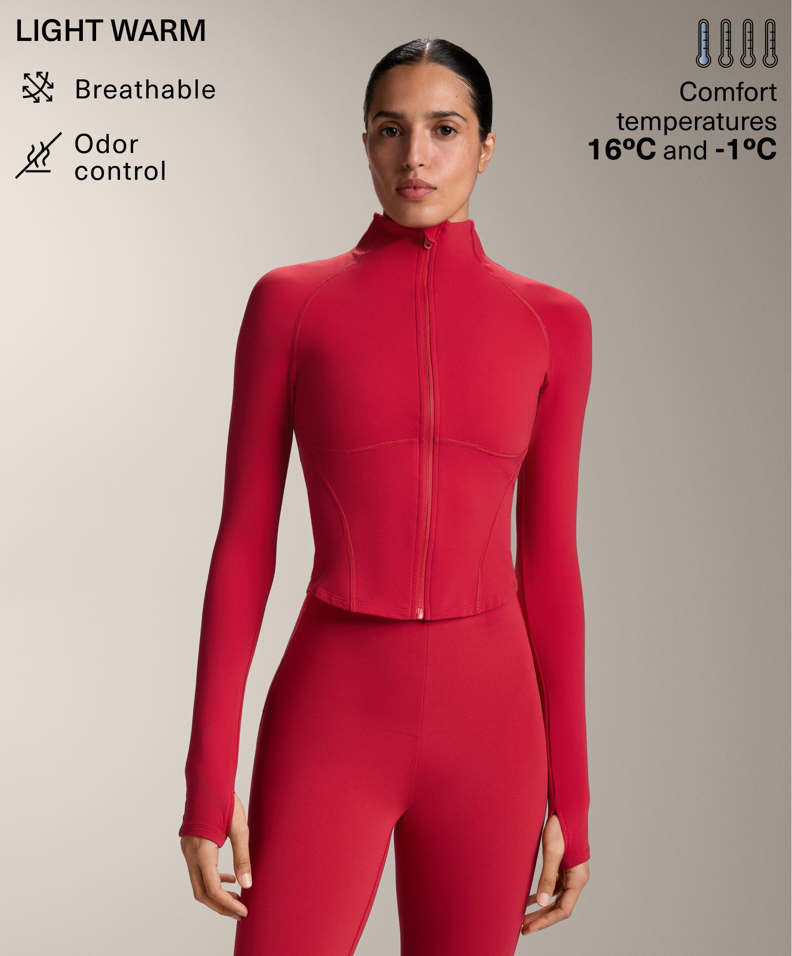 Lengva šilta techninė striukė su siūlėmis