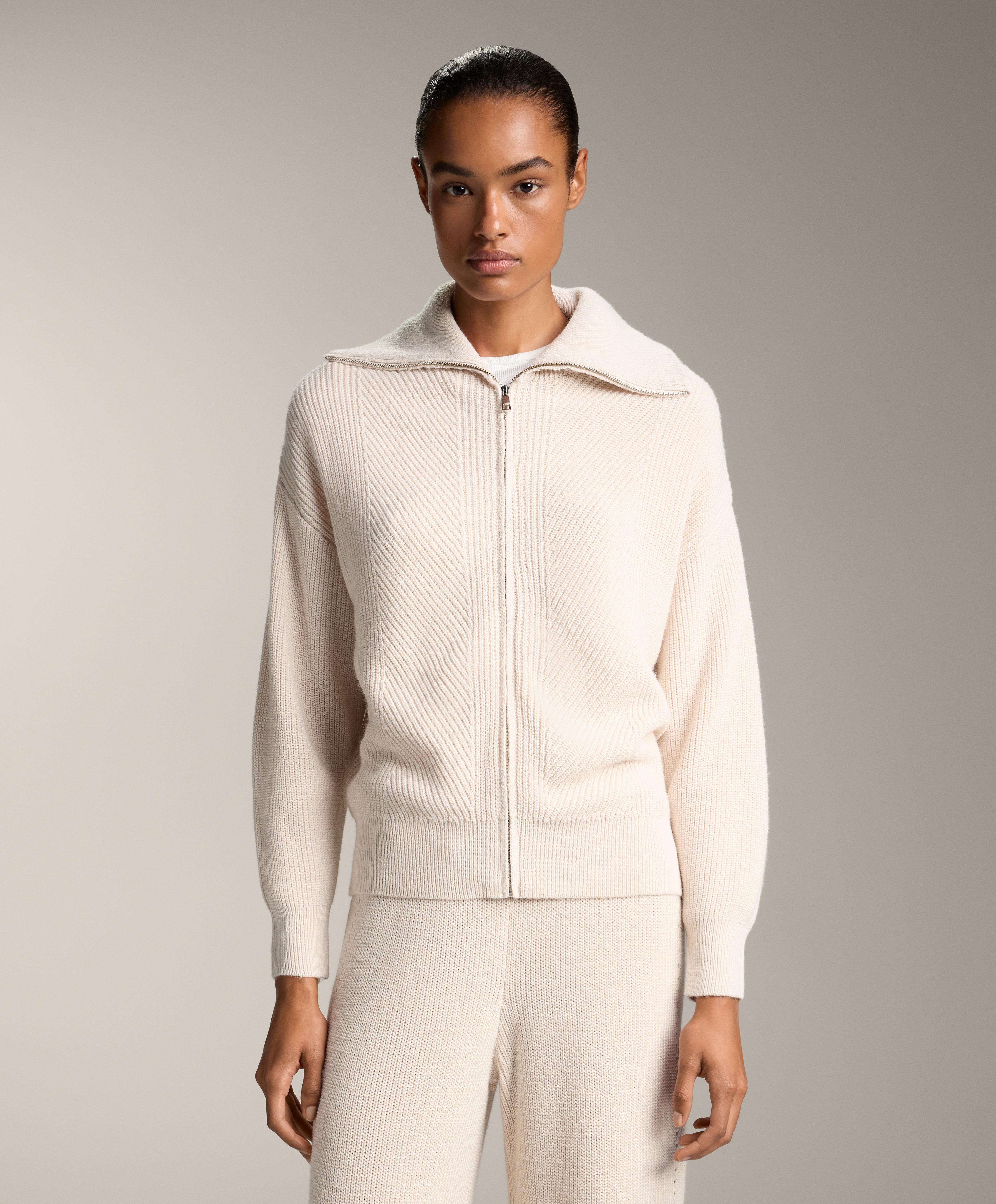 Strickjacke mit Reverskragen Strickjacke mit Reverskragen