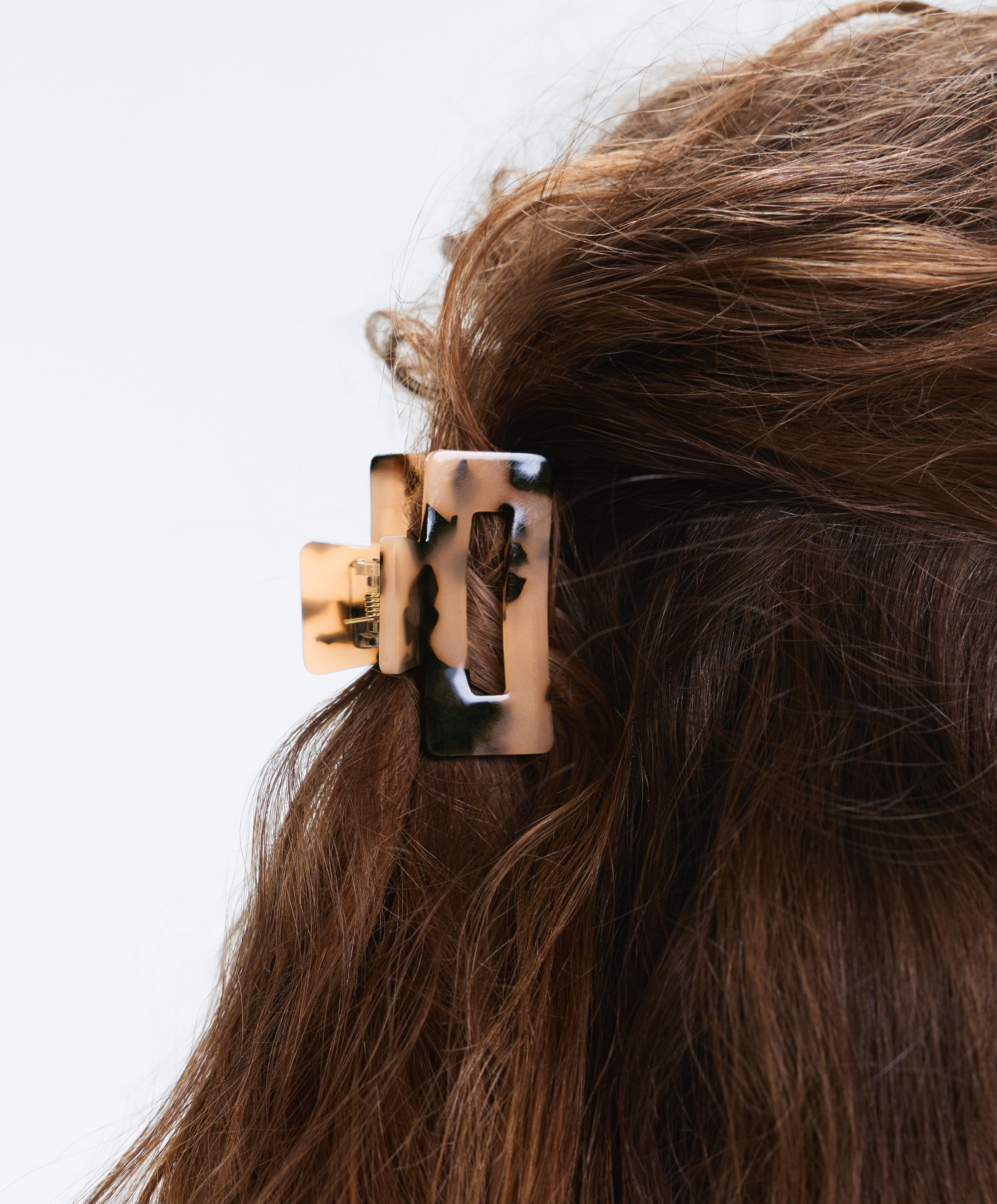 2 tortoiseshell square hair clips — BLACK