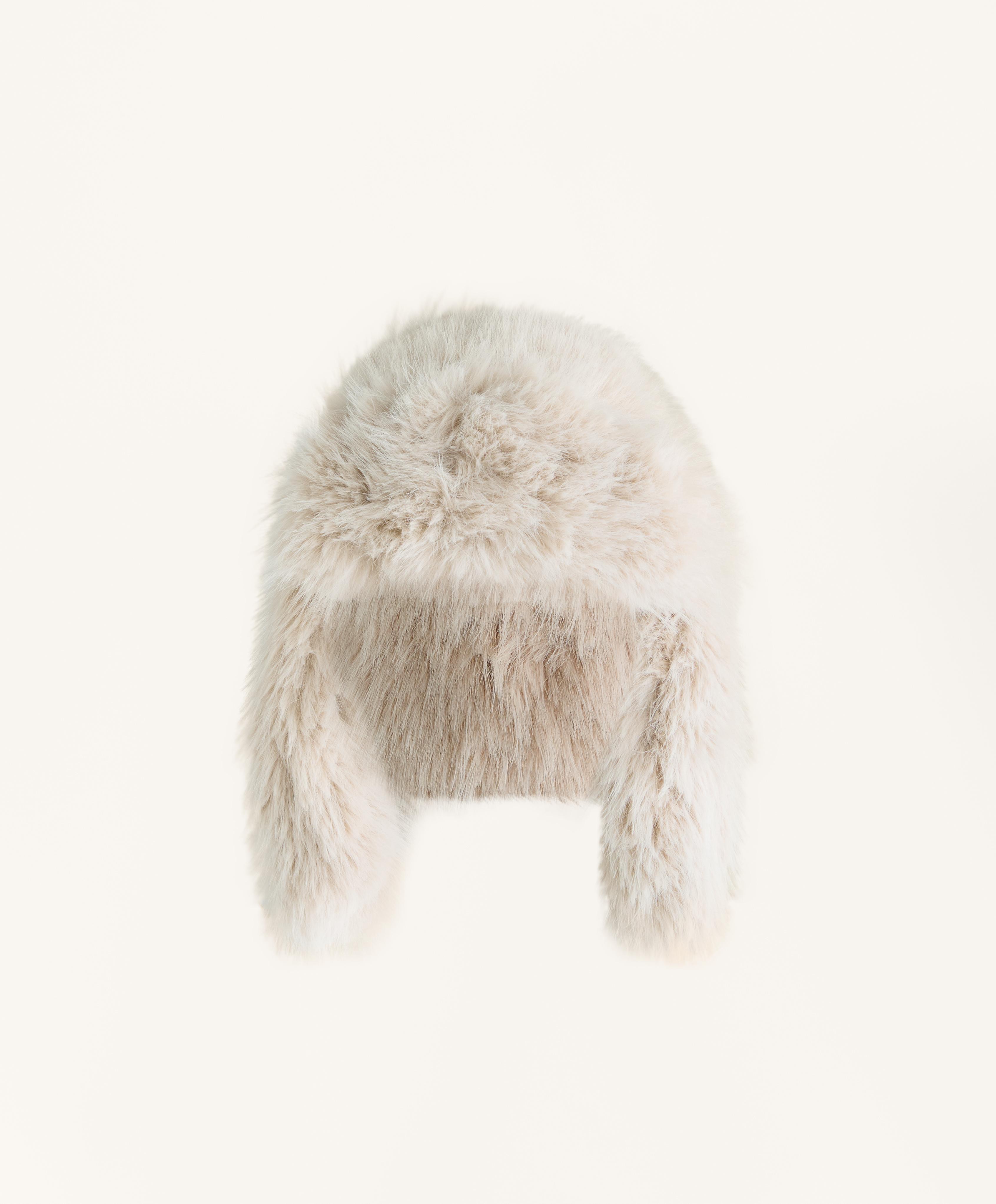 Bonnet effet fourrure