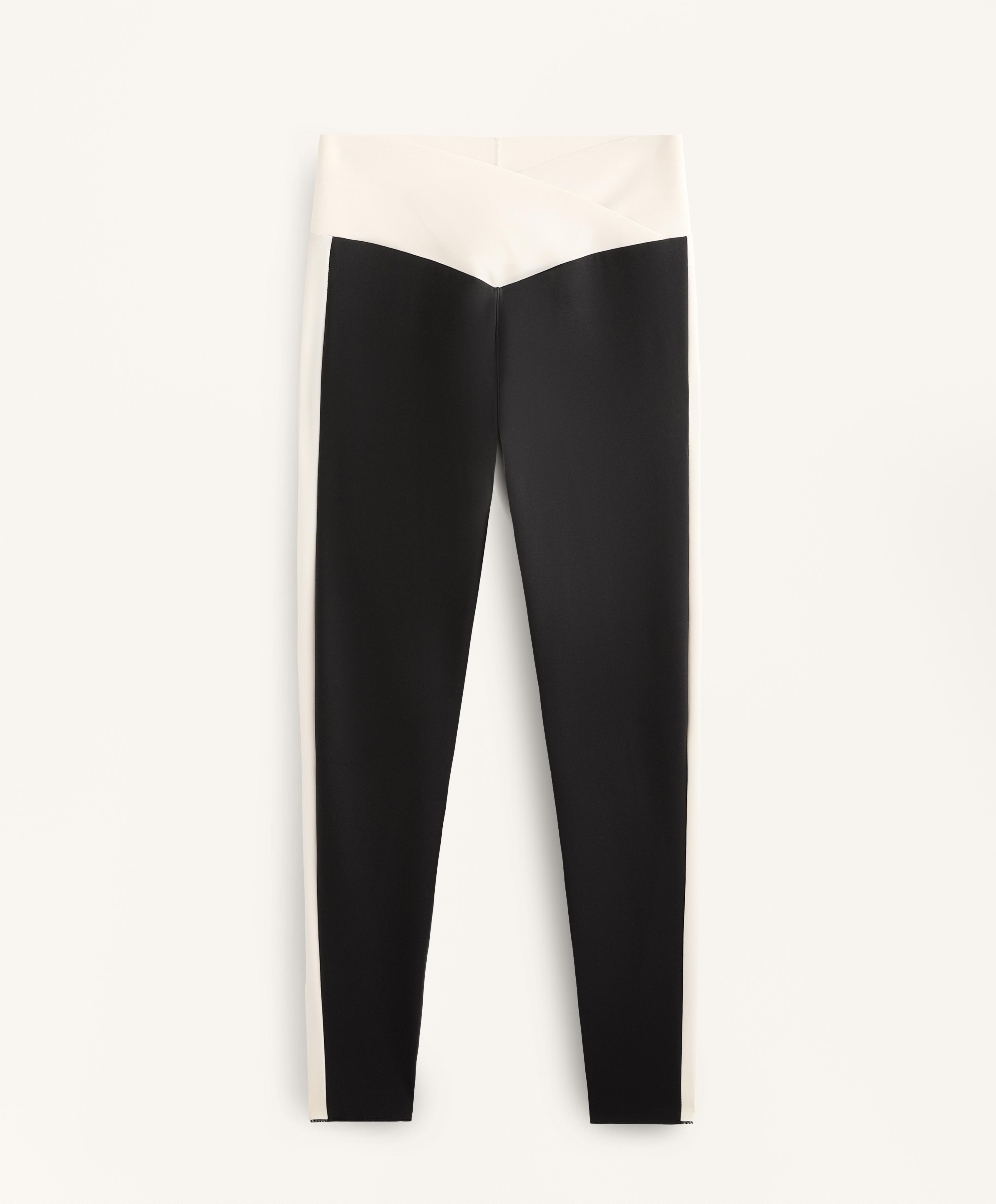 Aukšto liemens Perfect-adapt tamprės iki kulkšnių su V formos juosmeniu, 65 cm - Išpardavimas Aukšto liemens Perfect-adapt tamprės iki kulkšnių su V formos juosmeniu, 65 cm - Išpardavimas