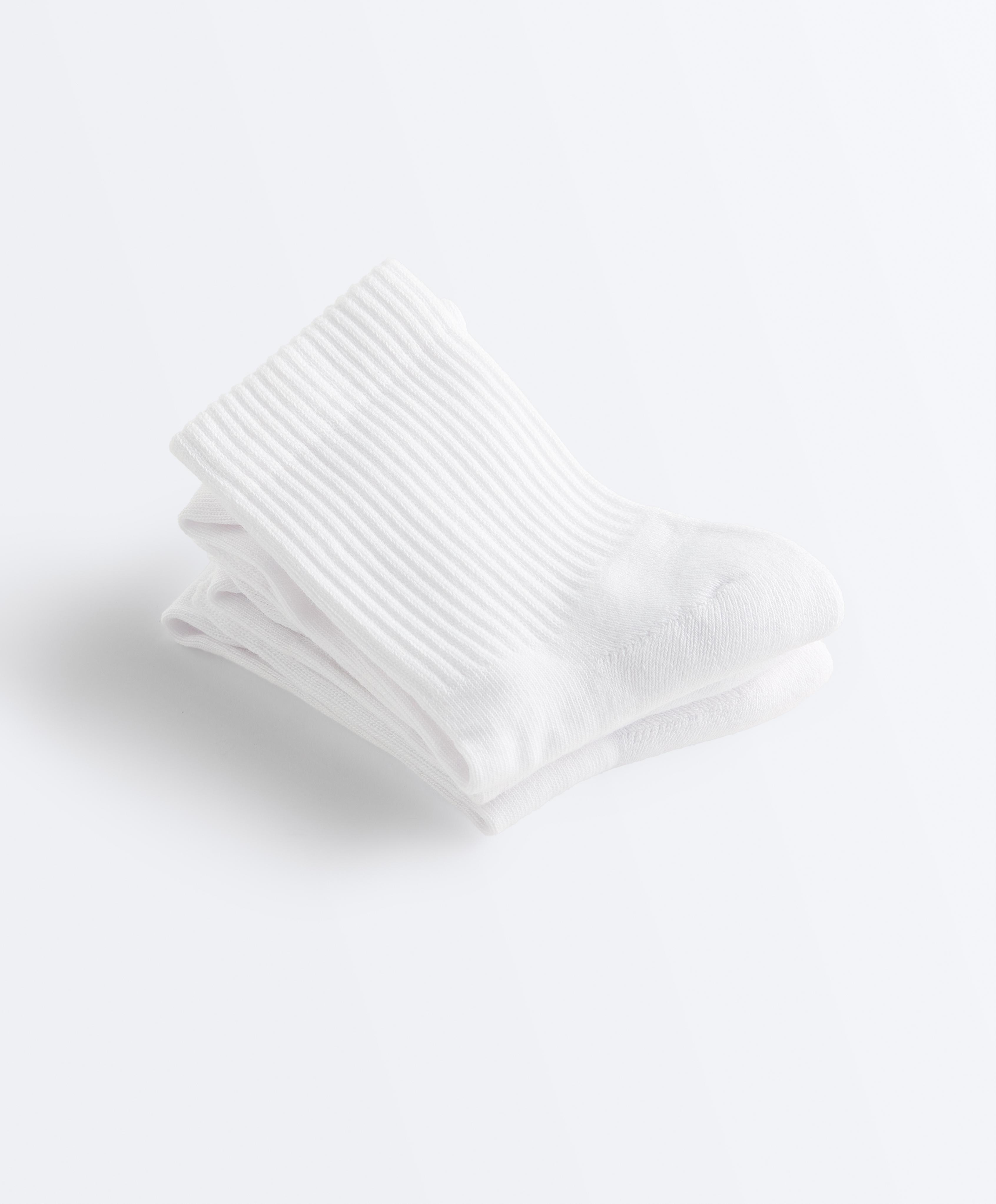 3 pairs of cotton blend quarter sports socks — WHITE