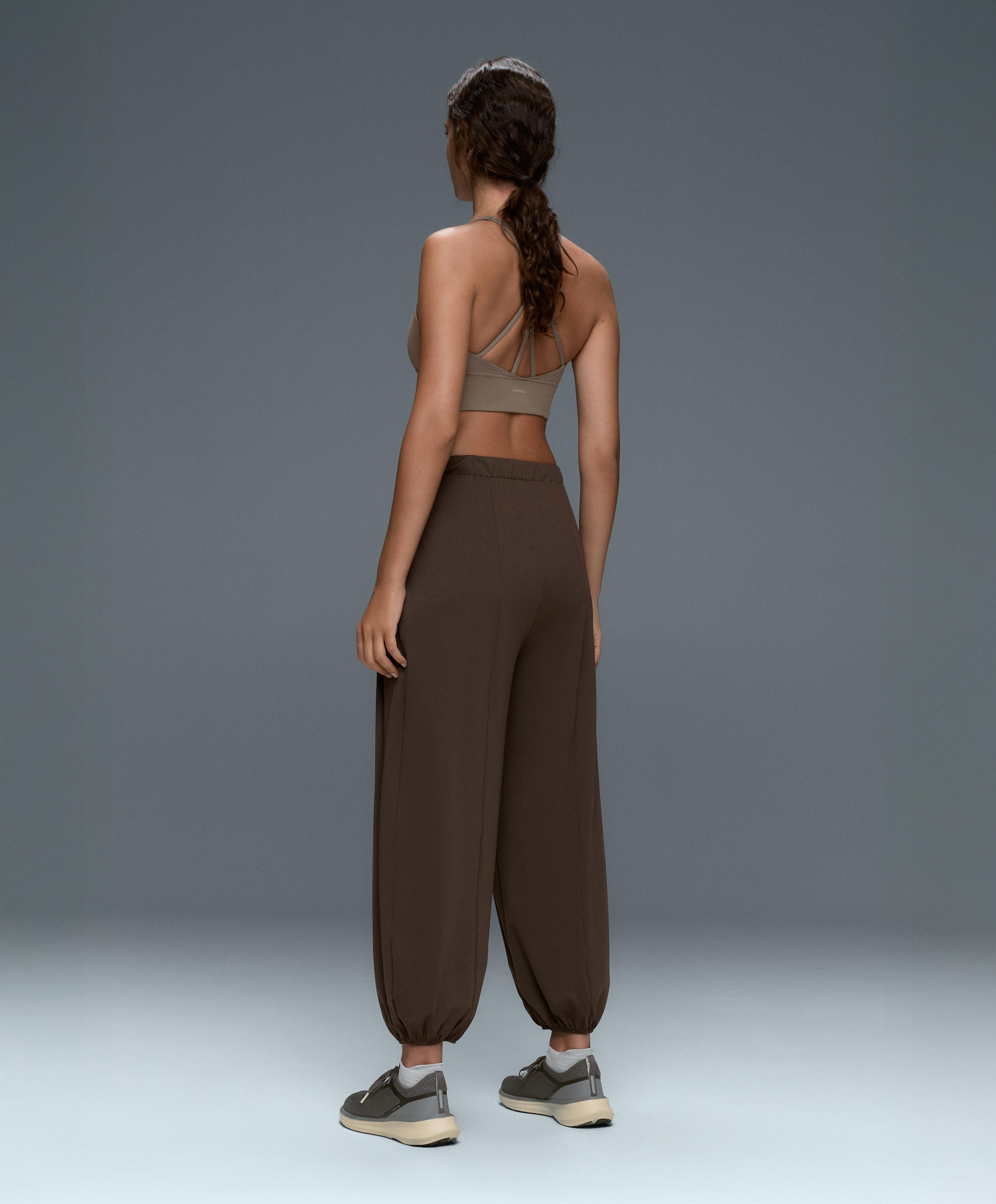 Comfortlux high-waisted pleated joggers — BROWN