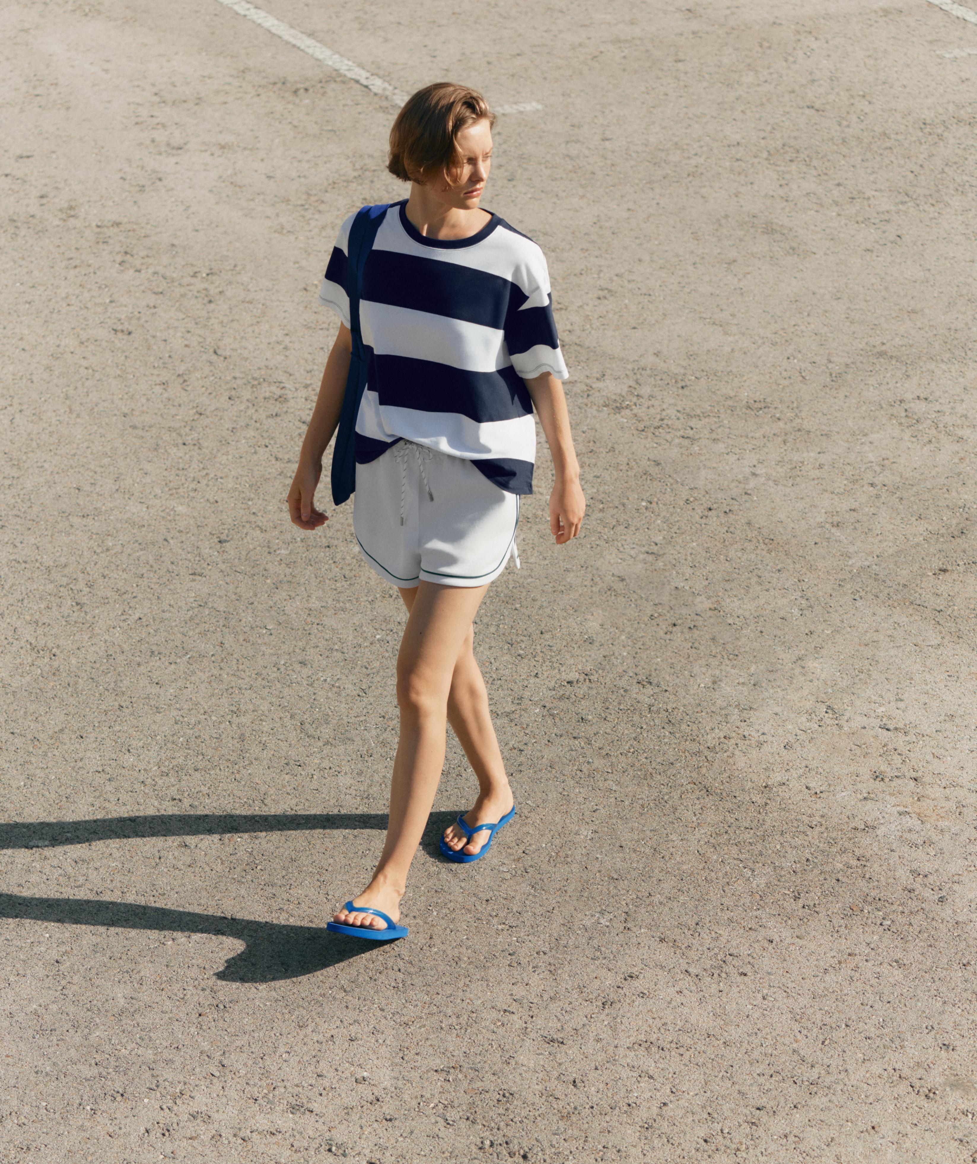 Boxy cotton-blend T-shirt with wide stripes — NAVY BLUE
