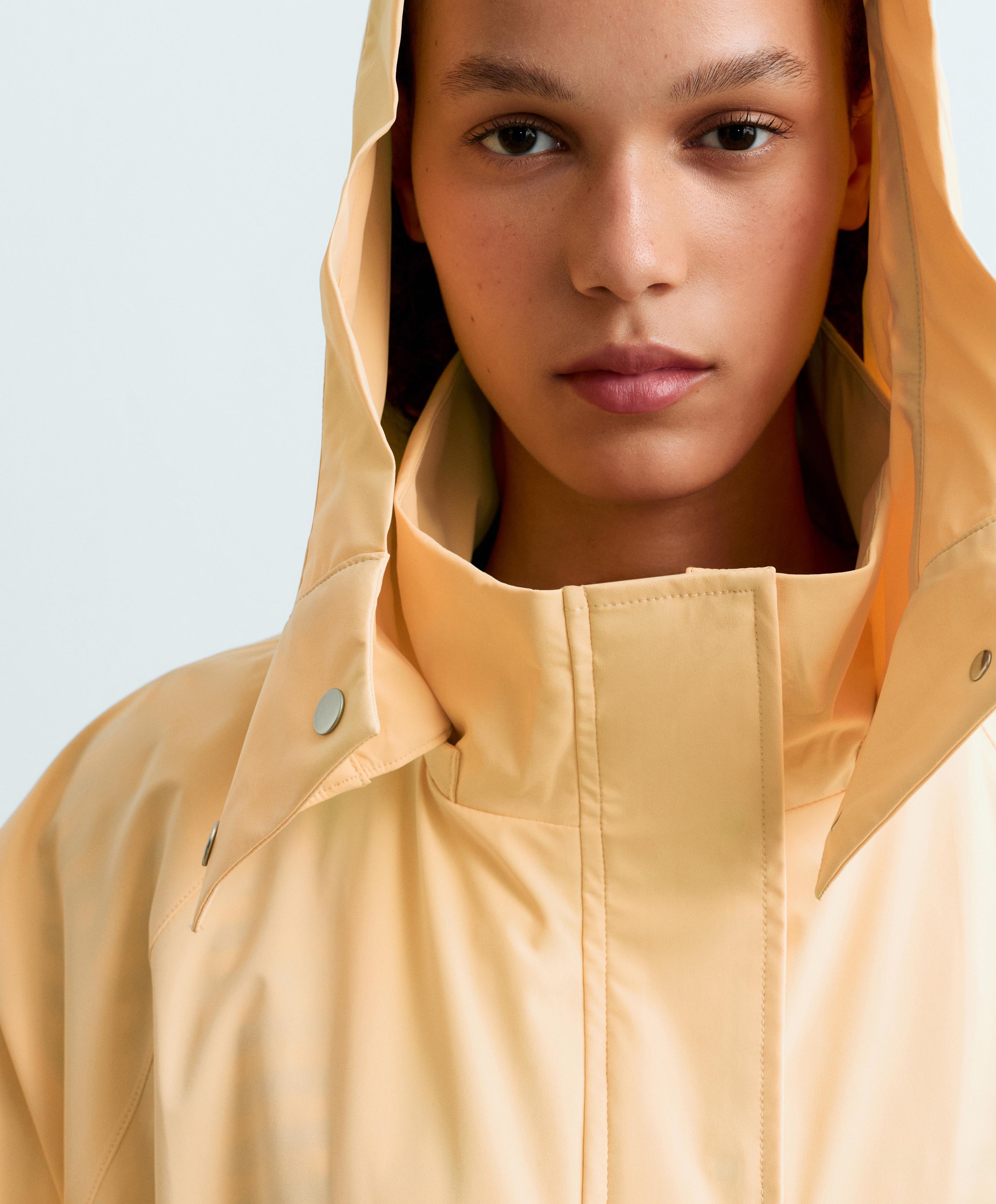 Extra lightweight 10k waterproof jacket — PALE YELLOW