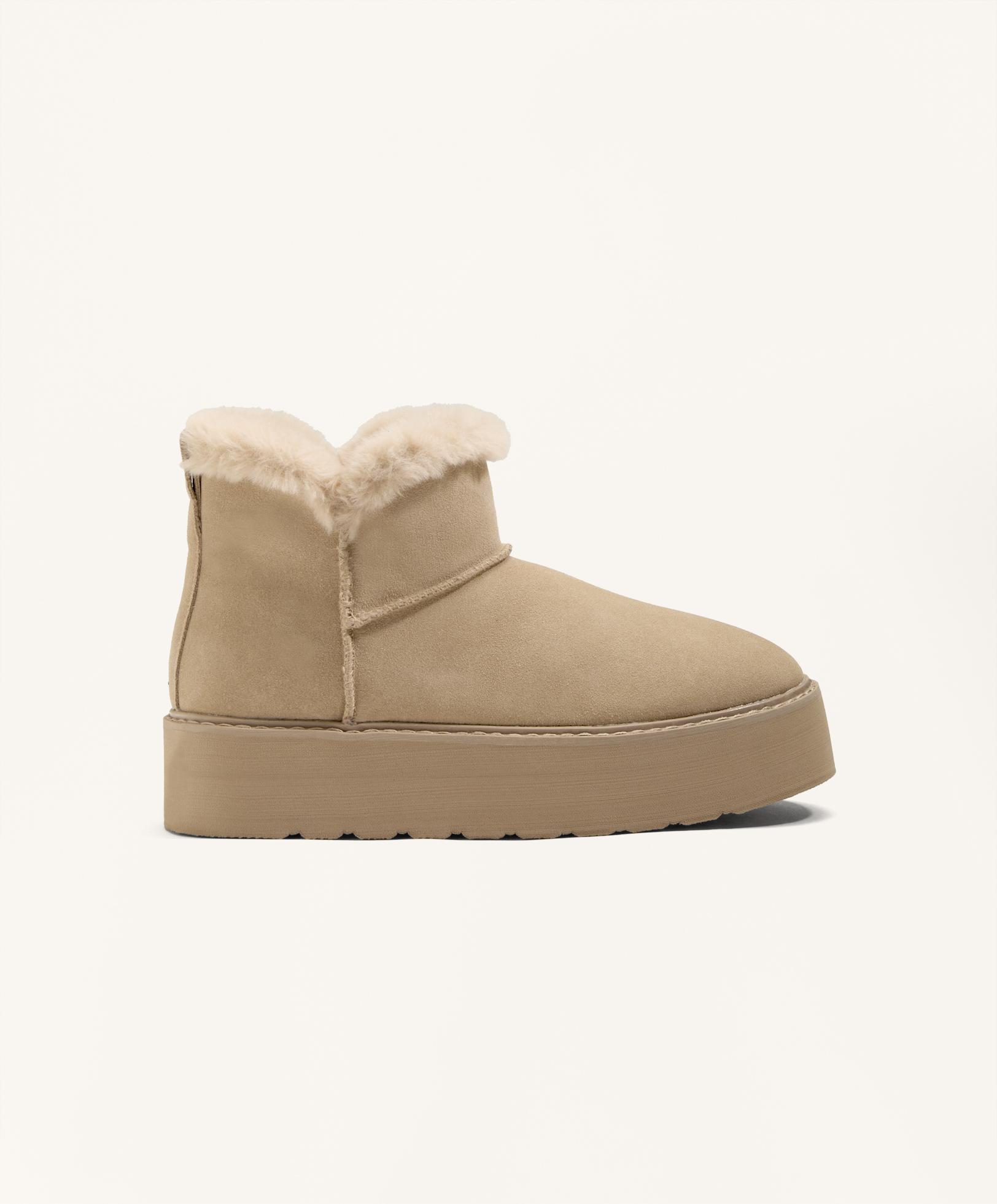 Leather platform boot