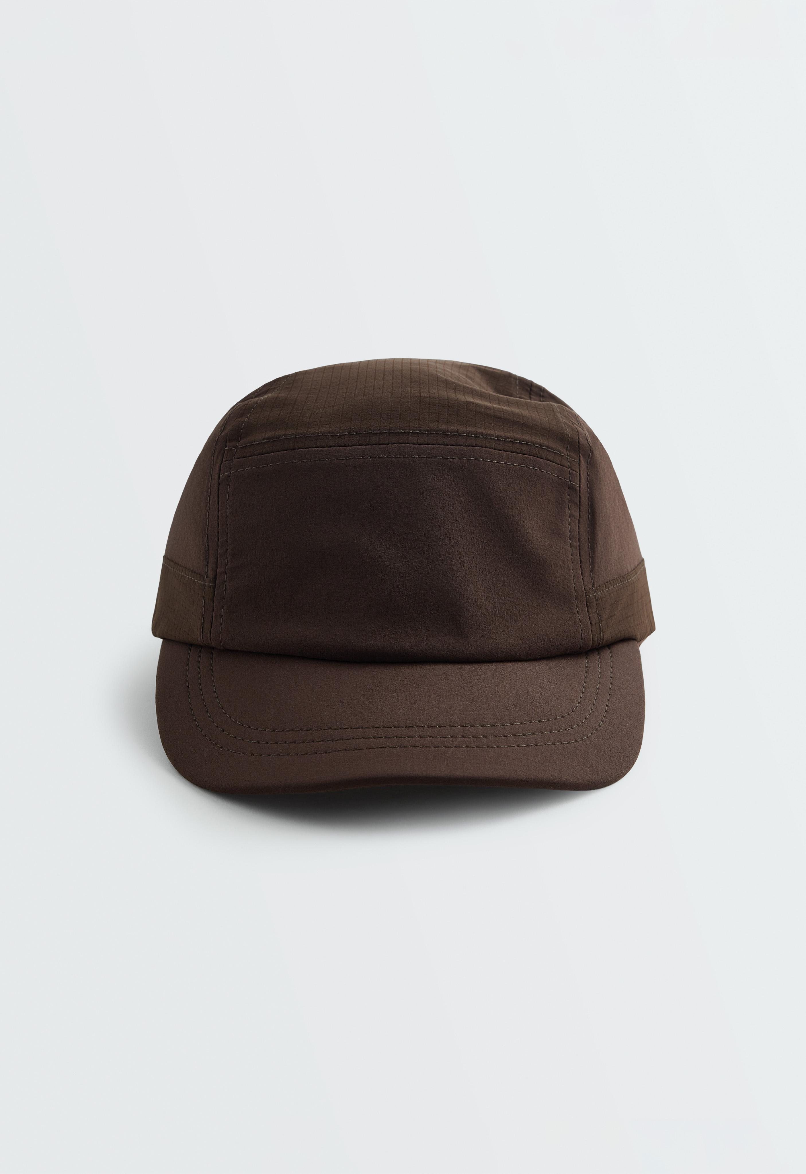Sports cap Sports cap