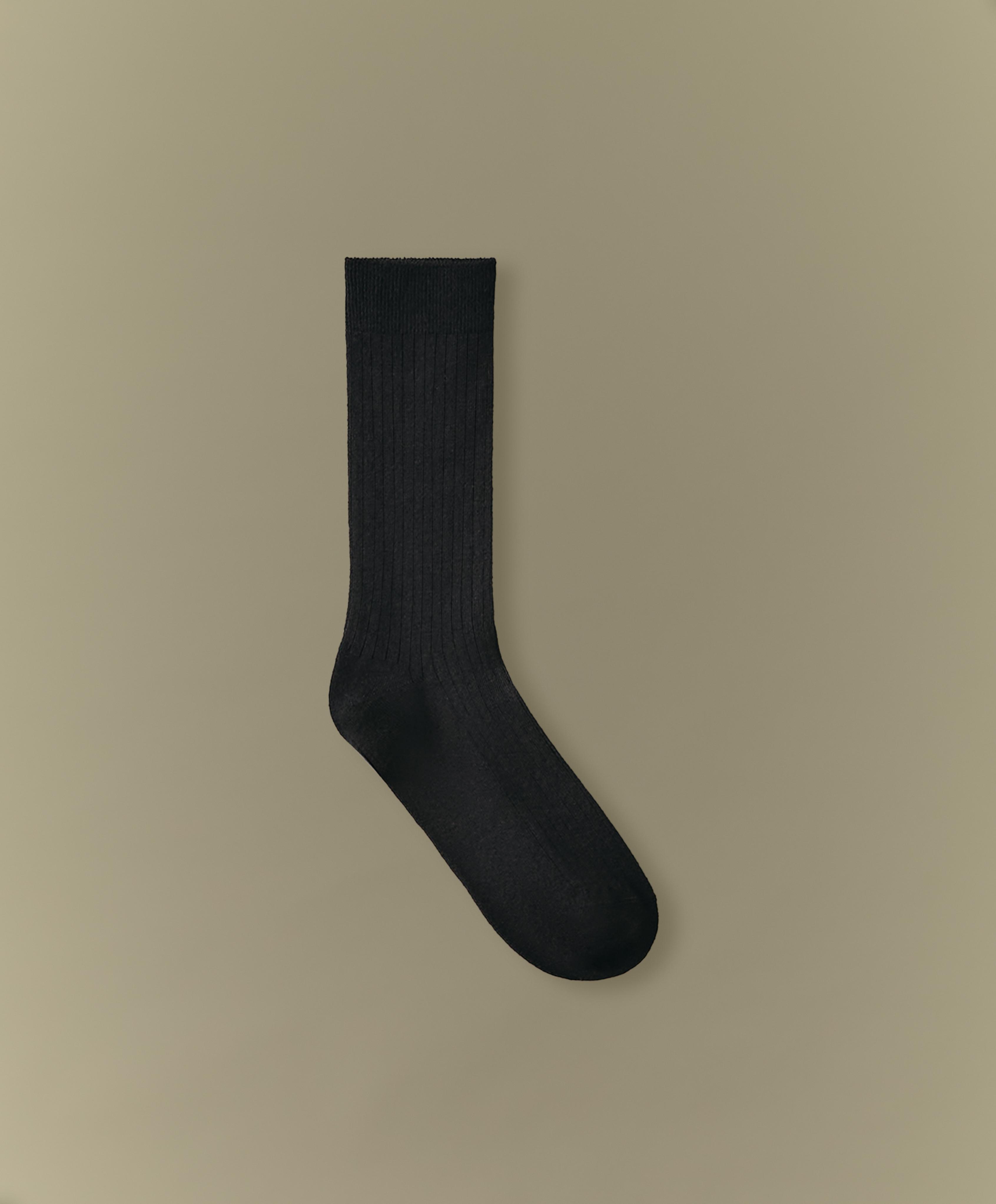 Modal blend classic socks with 13% cashmere — BLACK