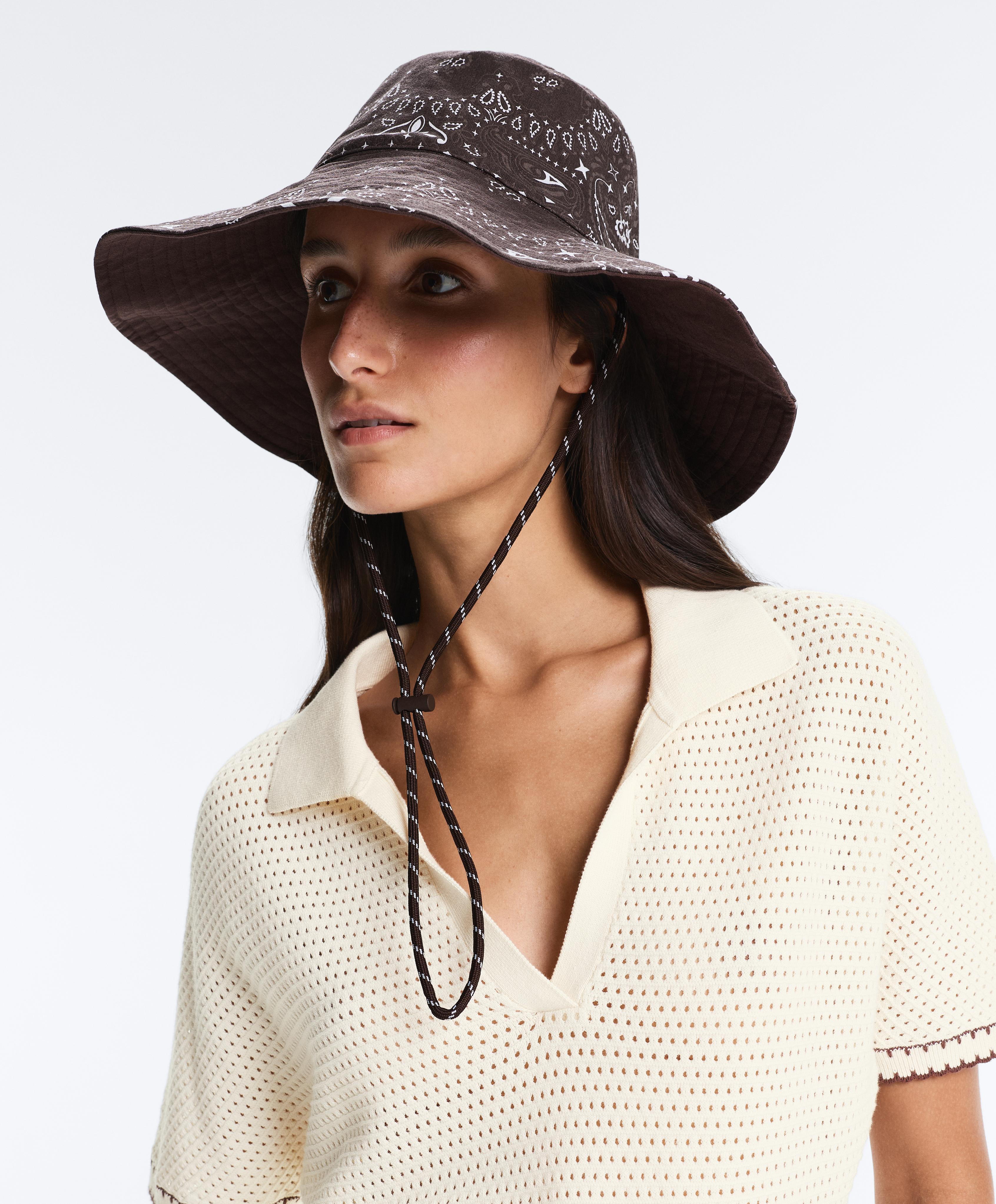 Reversible 100% cotton bandana bucket hat — BEIGE