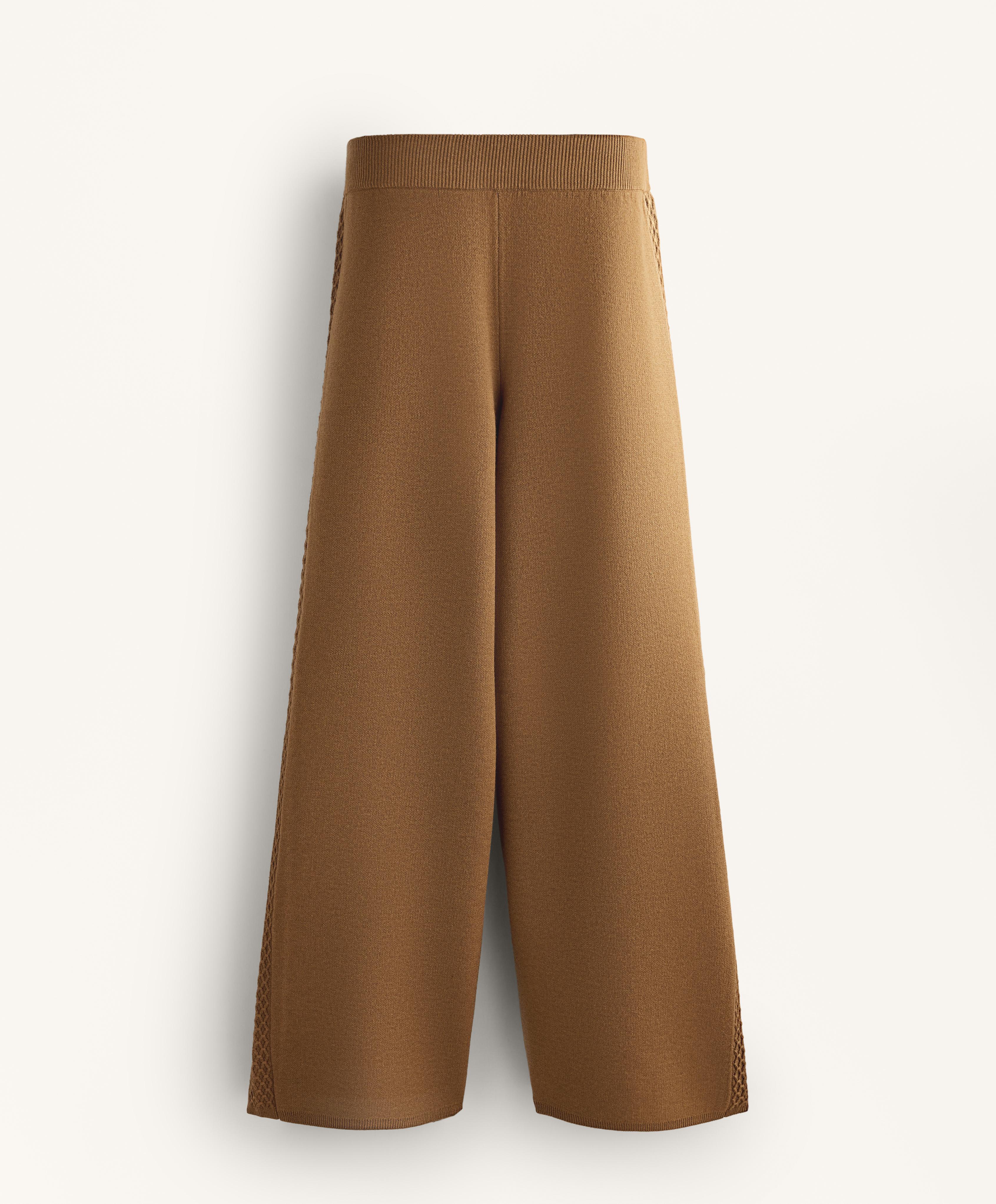 Straight-leg trousers with side knit structure Straight-leg trousers with side knit structure