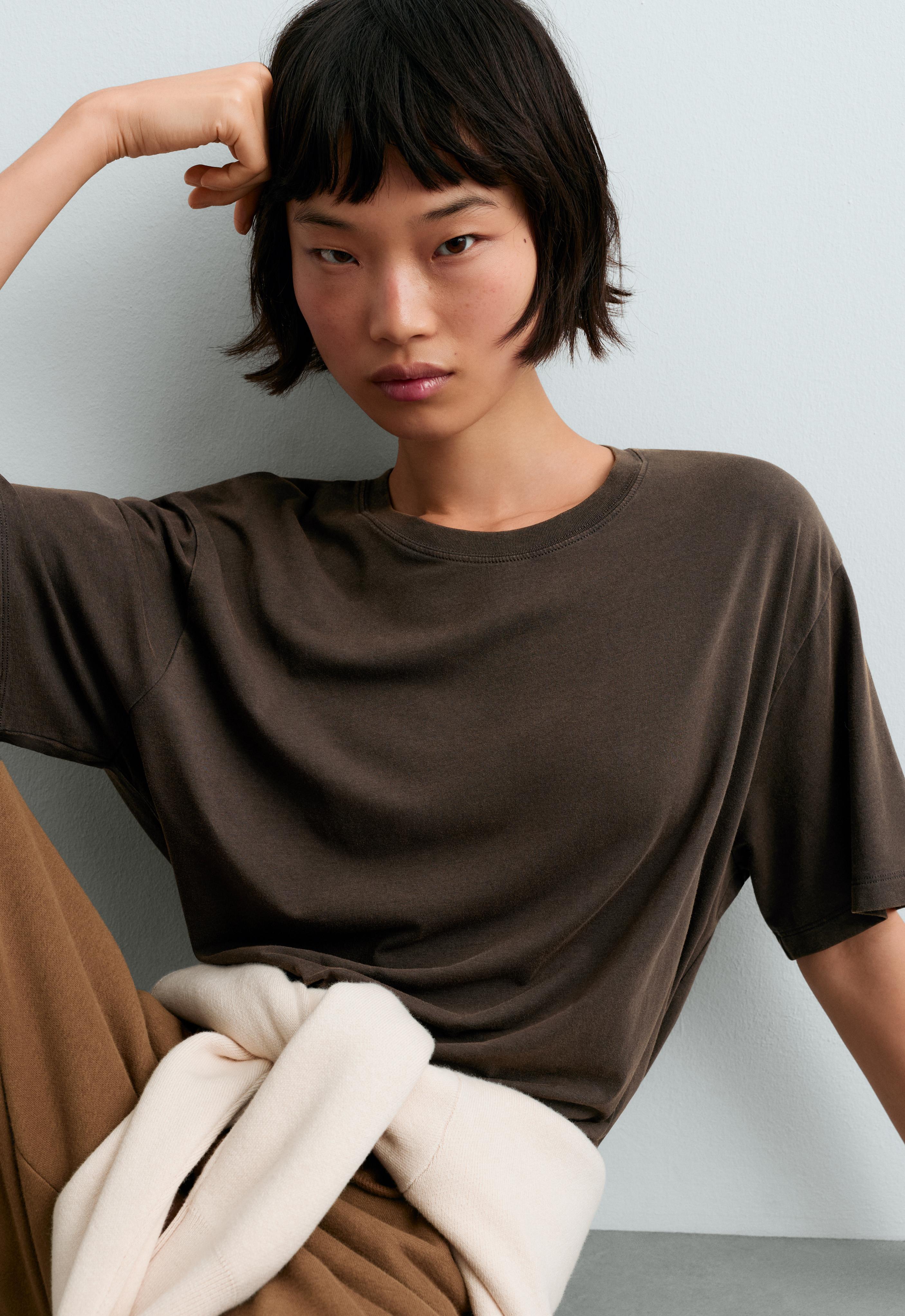 Boxy short-sleeved cotton blend T-shirt