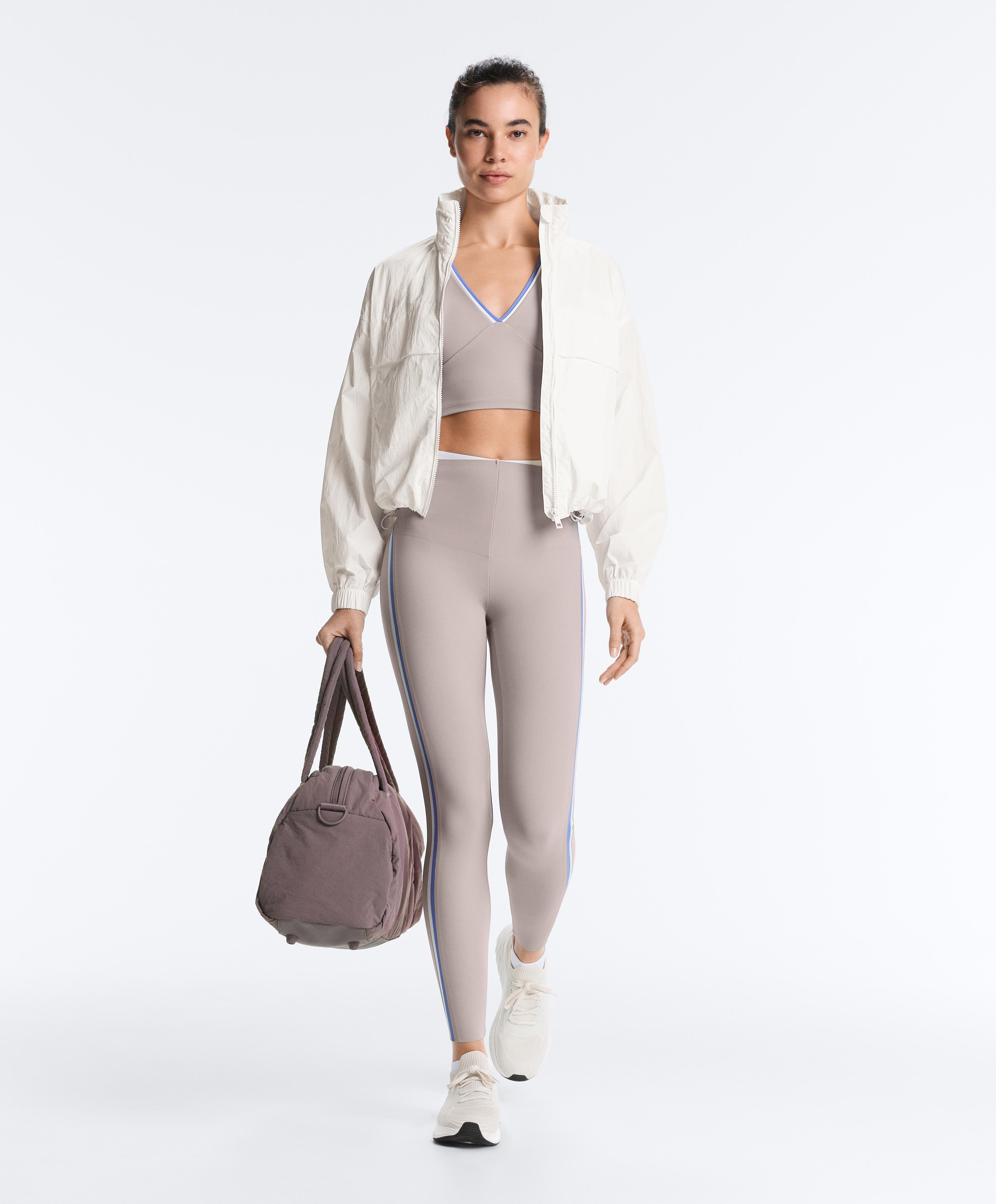 Contrast Compressive Tank Top — PINK-MINK