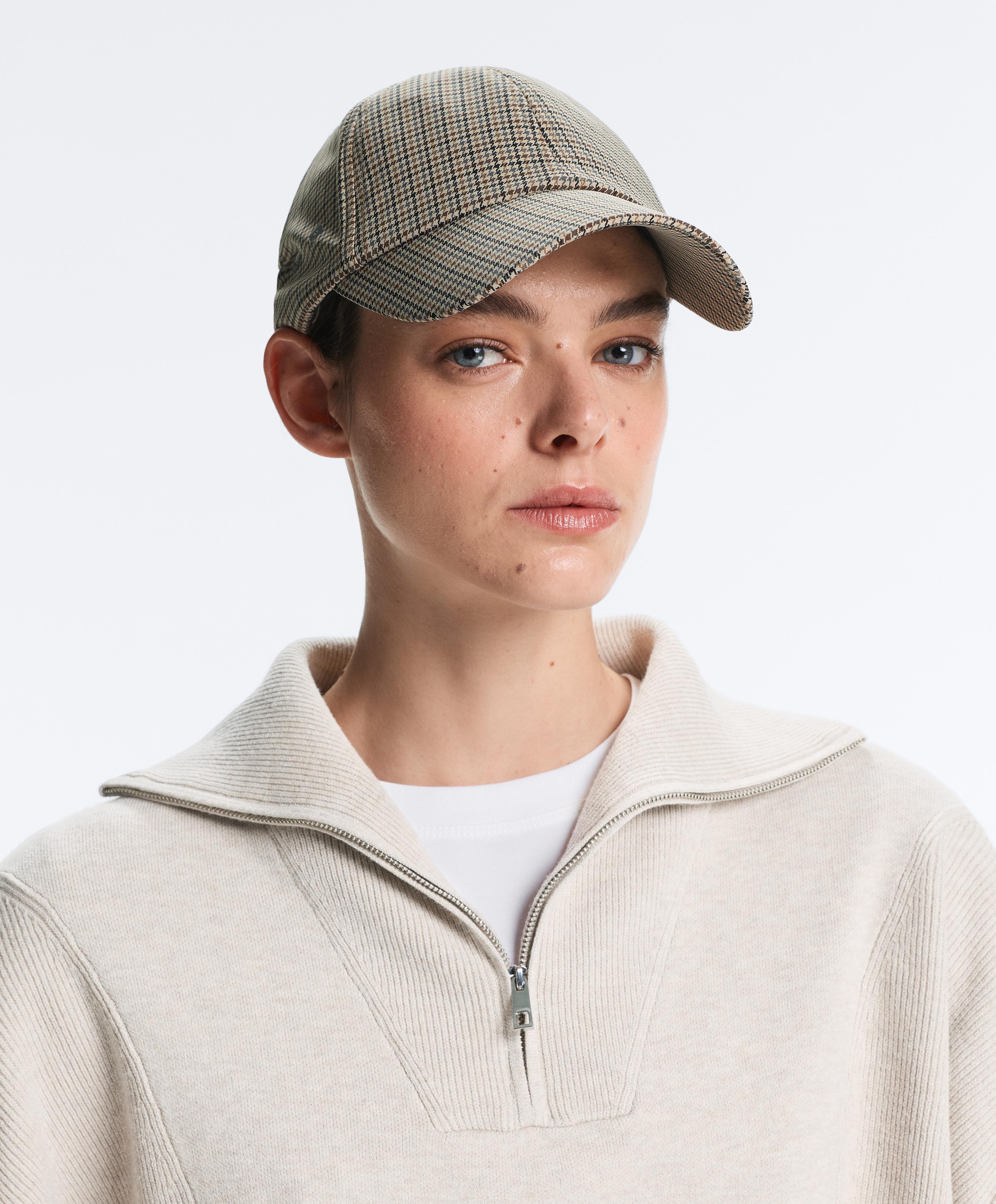 Houndstooth print cap — PALE ECRU