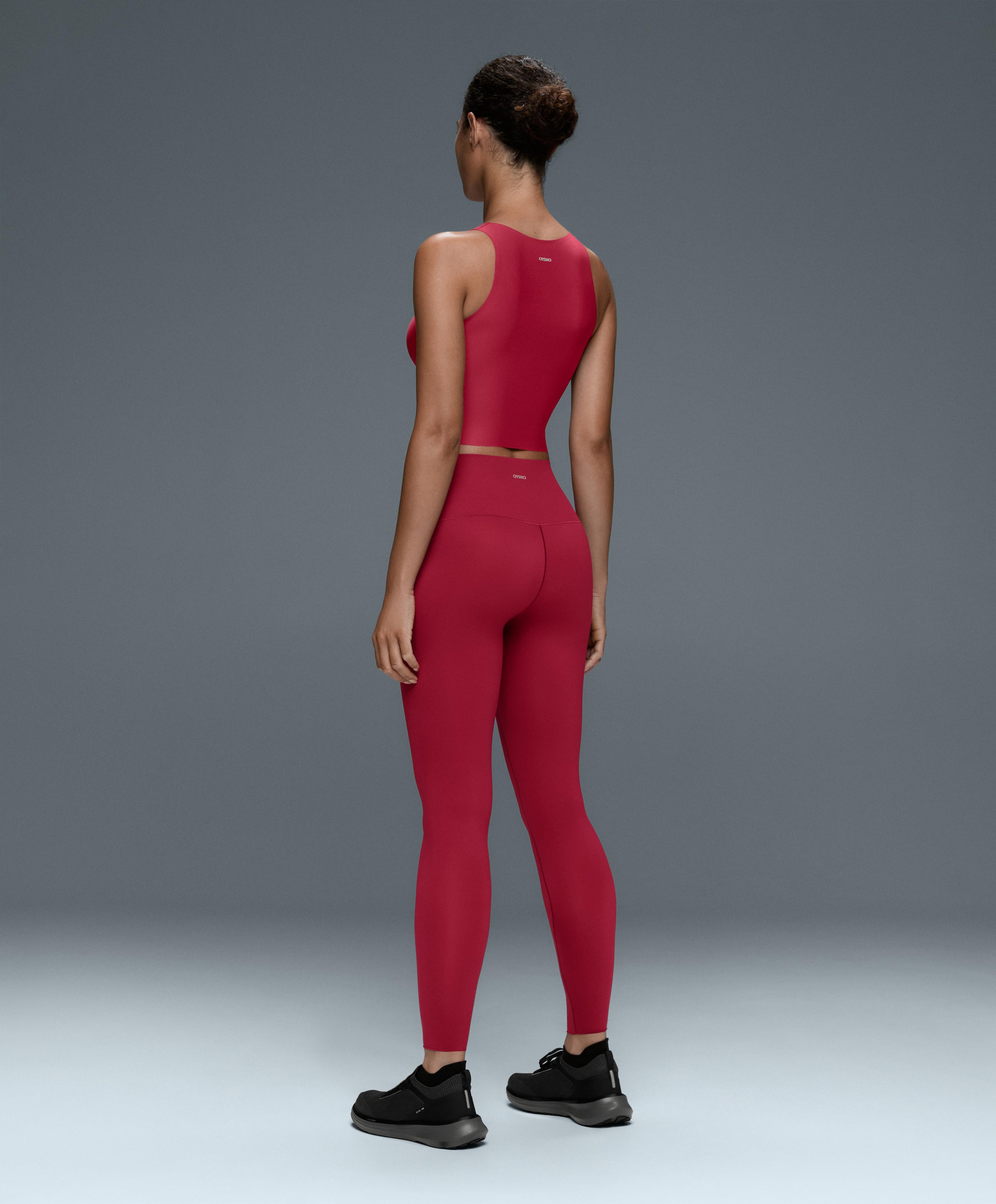 Perfect-adapt tank top with cups — PINK