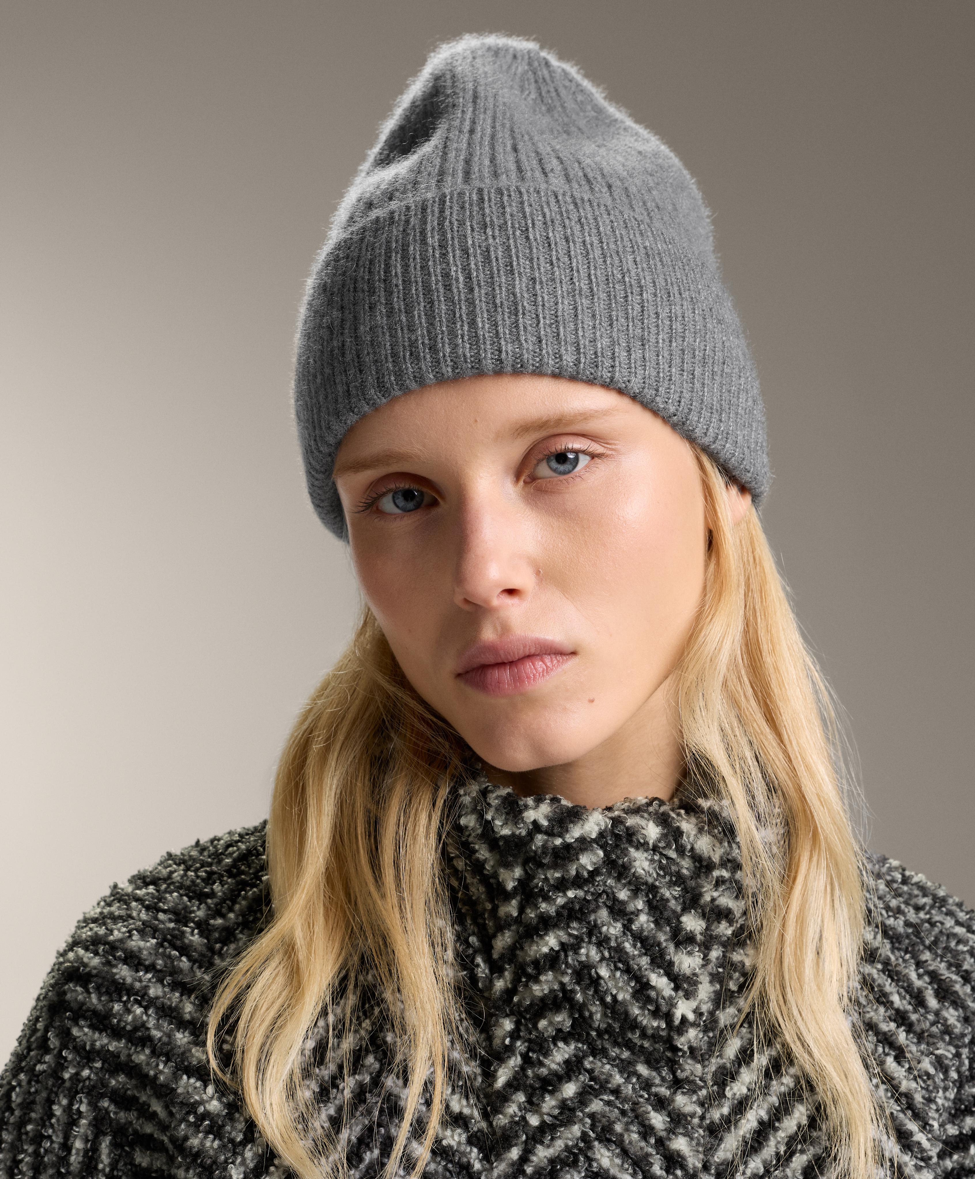 Gebreide muts van 100% kasjmier - Sale Gebreide muts van 100% kasjmier - Sale