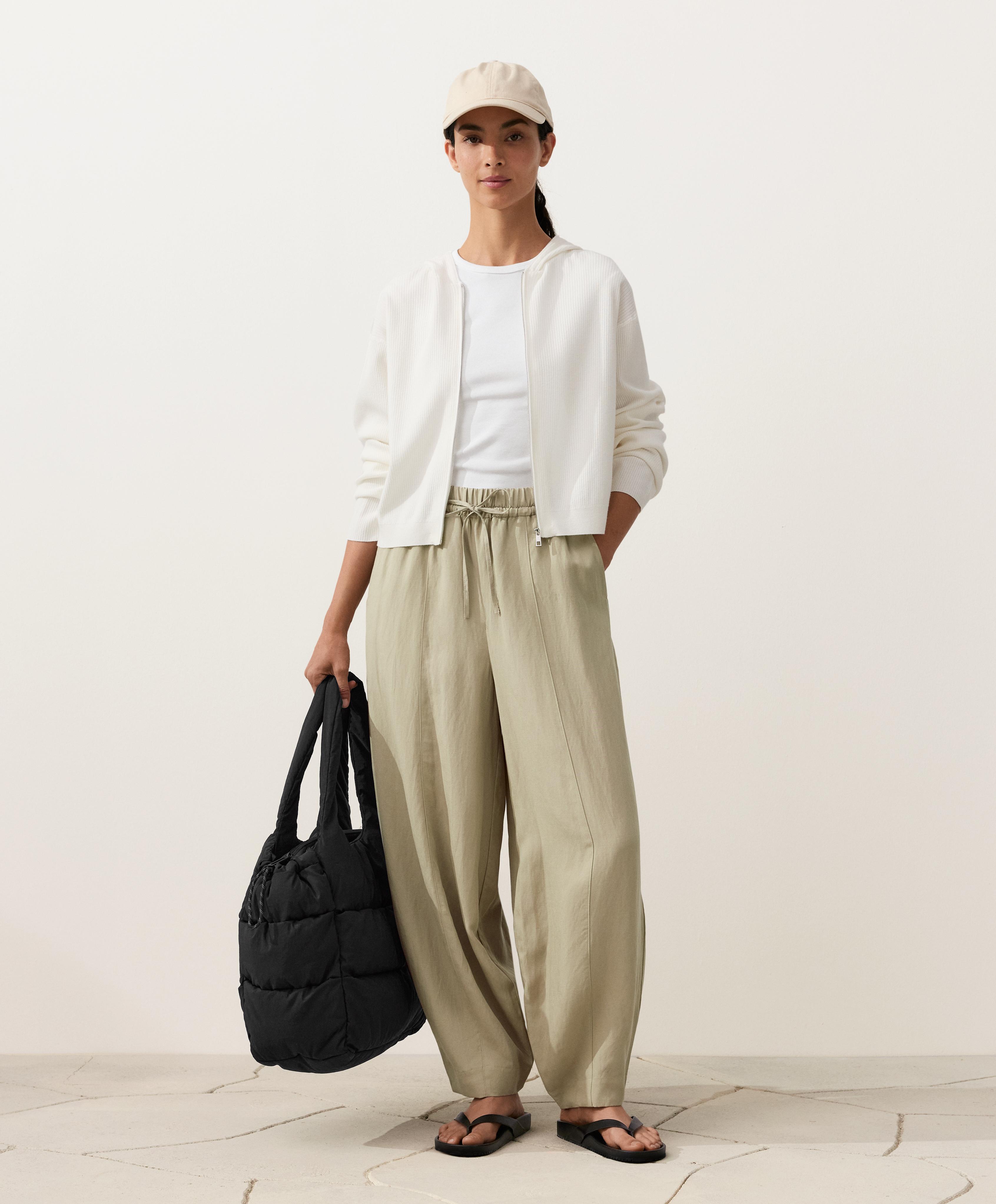 Balloon trousers lyocell blend and 24% linen with seams