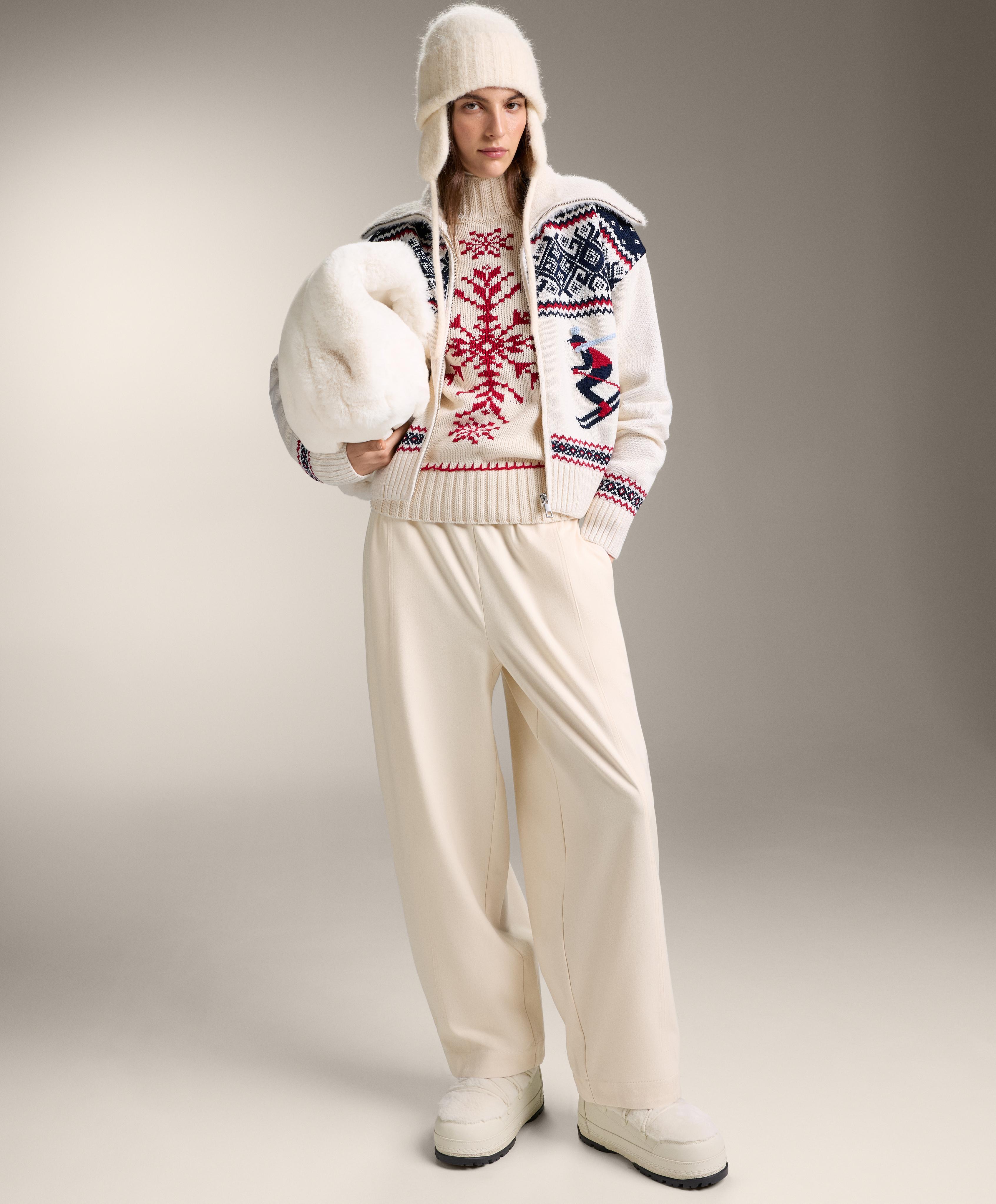 Pull en maille brodée flocon de neige