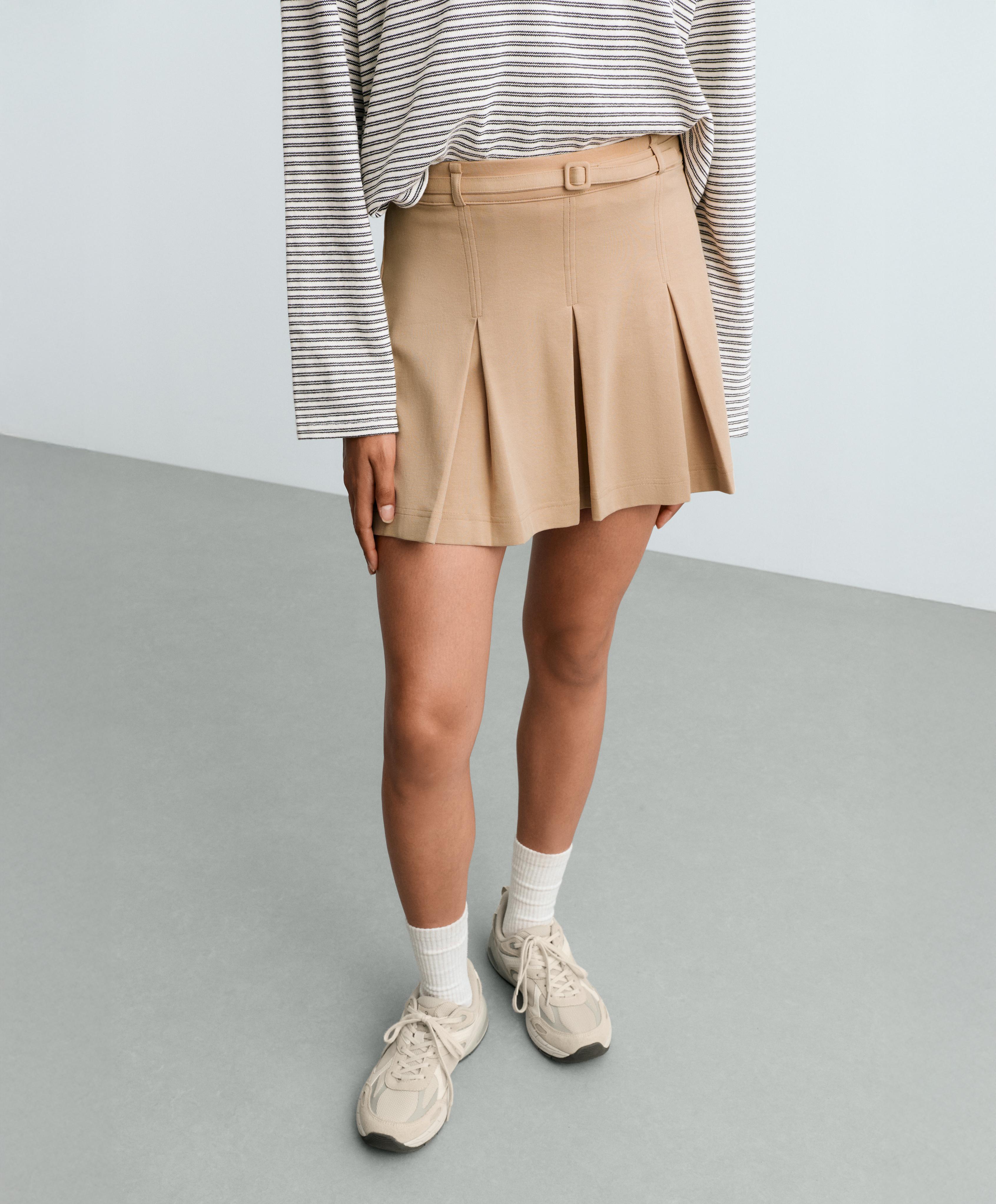 High-rise pleated short skirt with belt — BEIGE