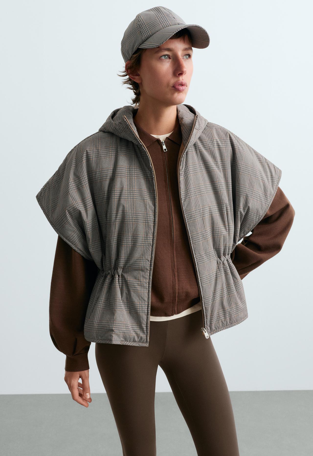 Check cape-style quilted gilet — CAMEL
