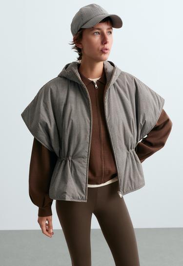 Check cape-style quilted gilet — CAMEL 3