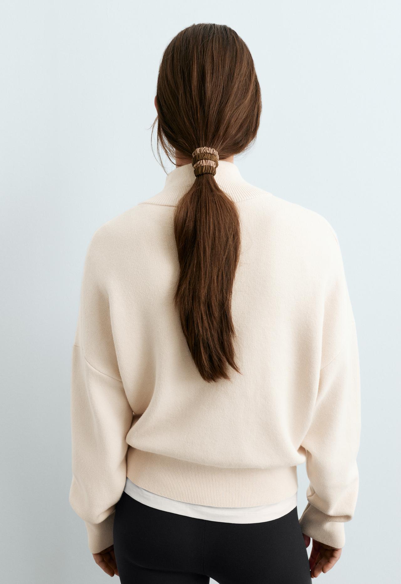 5 twist effect scrunchies — ACID