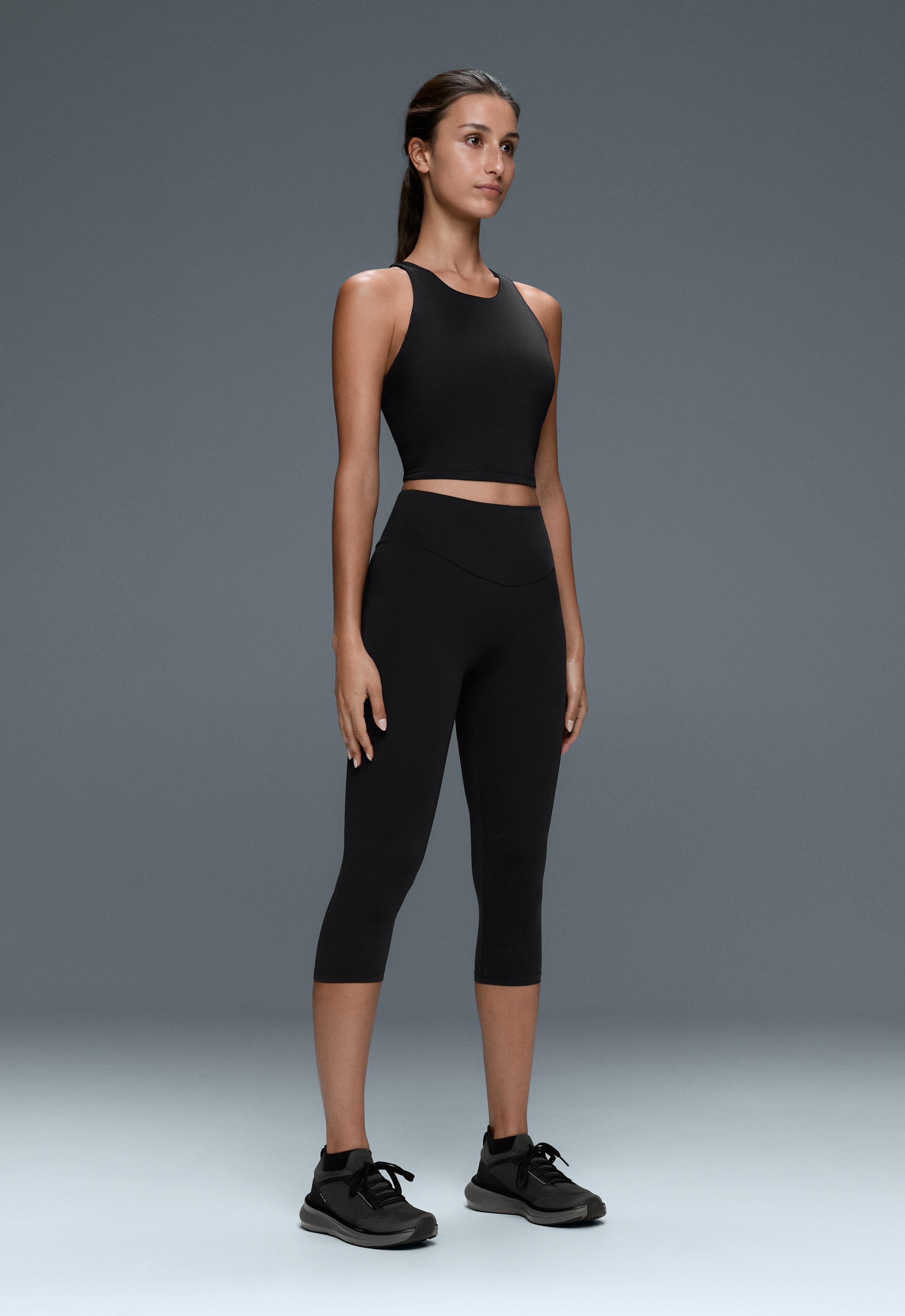 Comfortlux super-high-rise 50cm capri leggings — BLACK