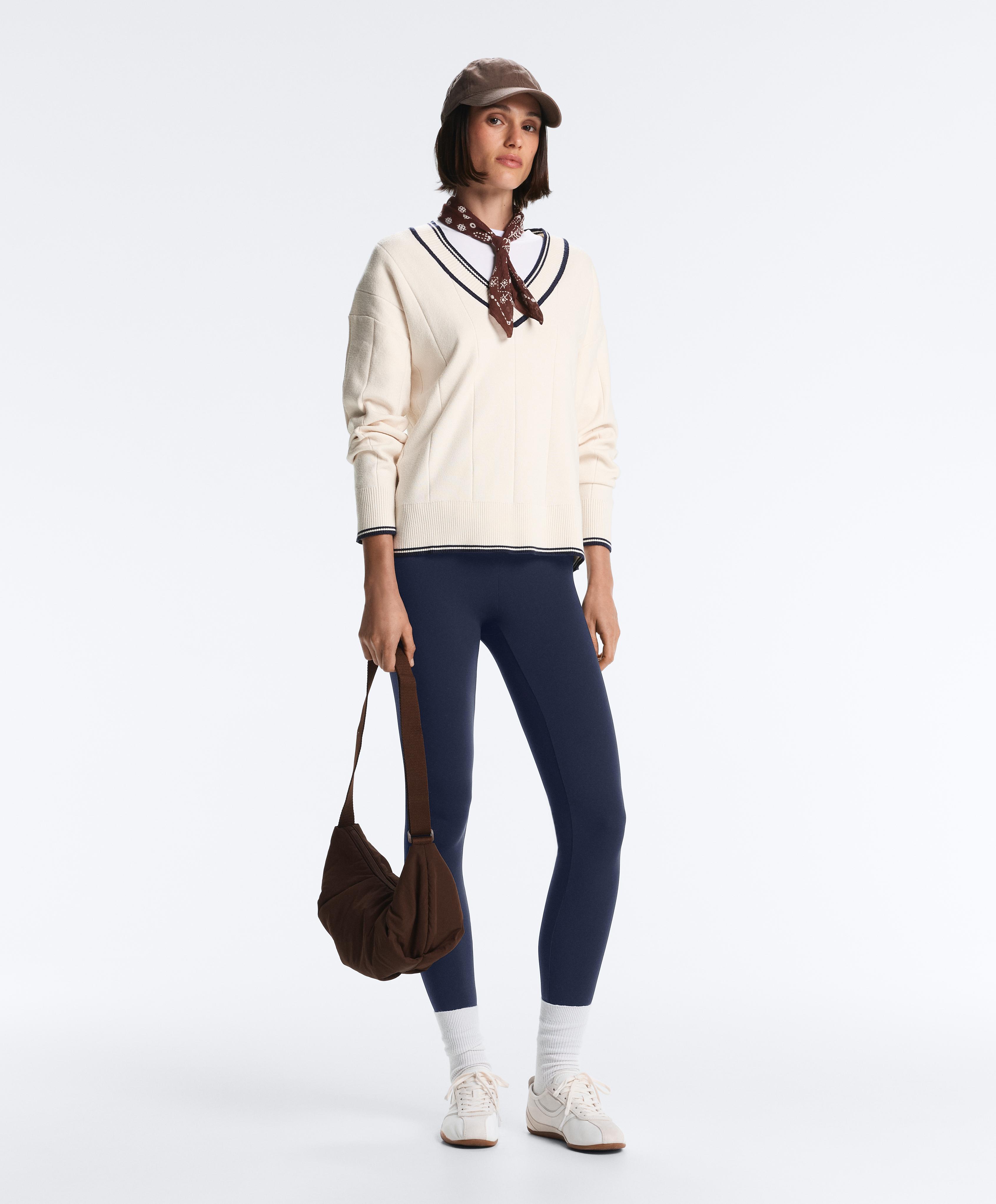 Contrast V-neck knit jumper — PALE ECRU