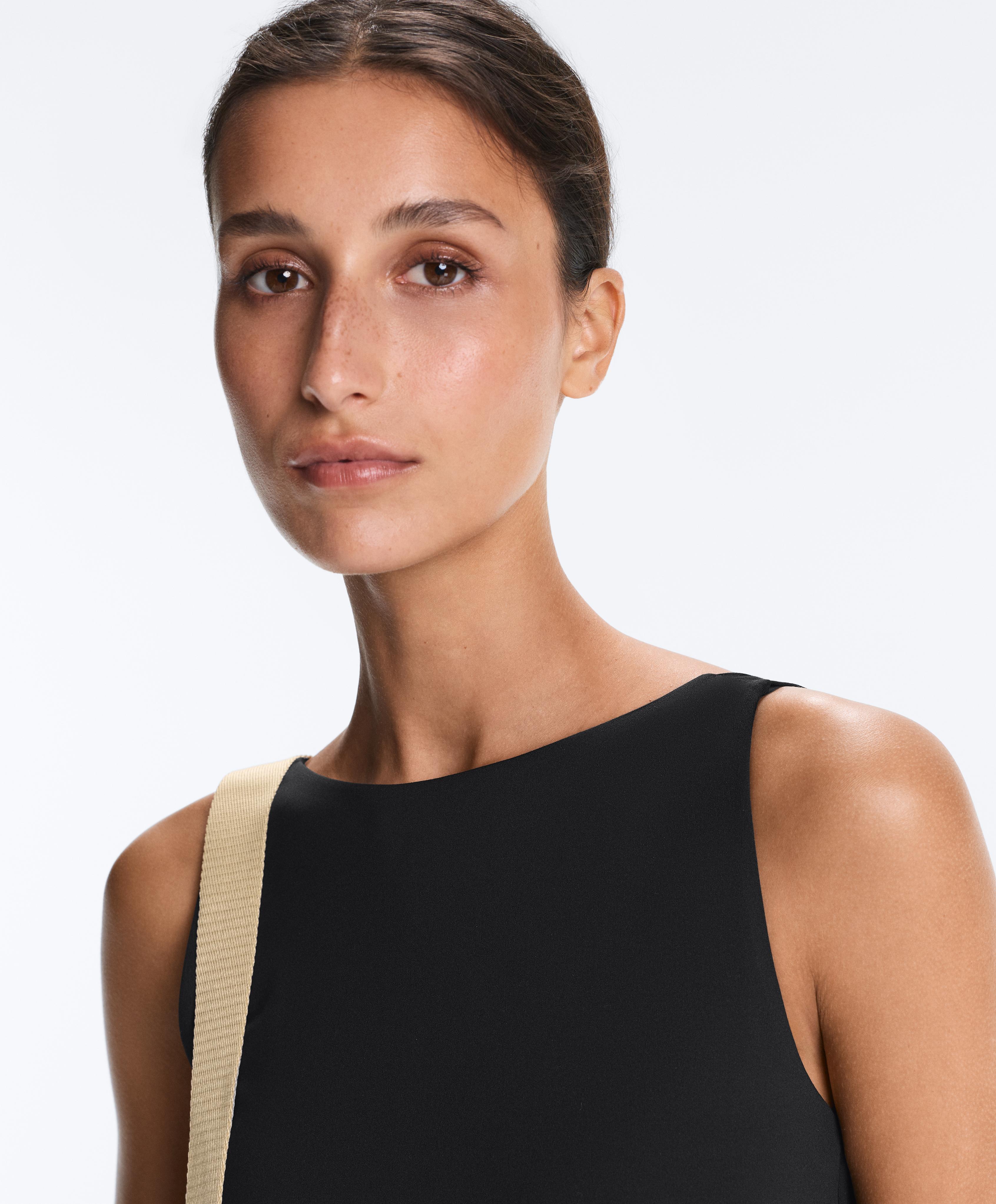 Open-back Comfortlux body — BLACK