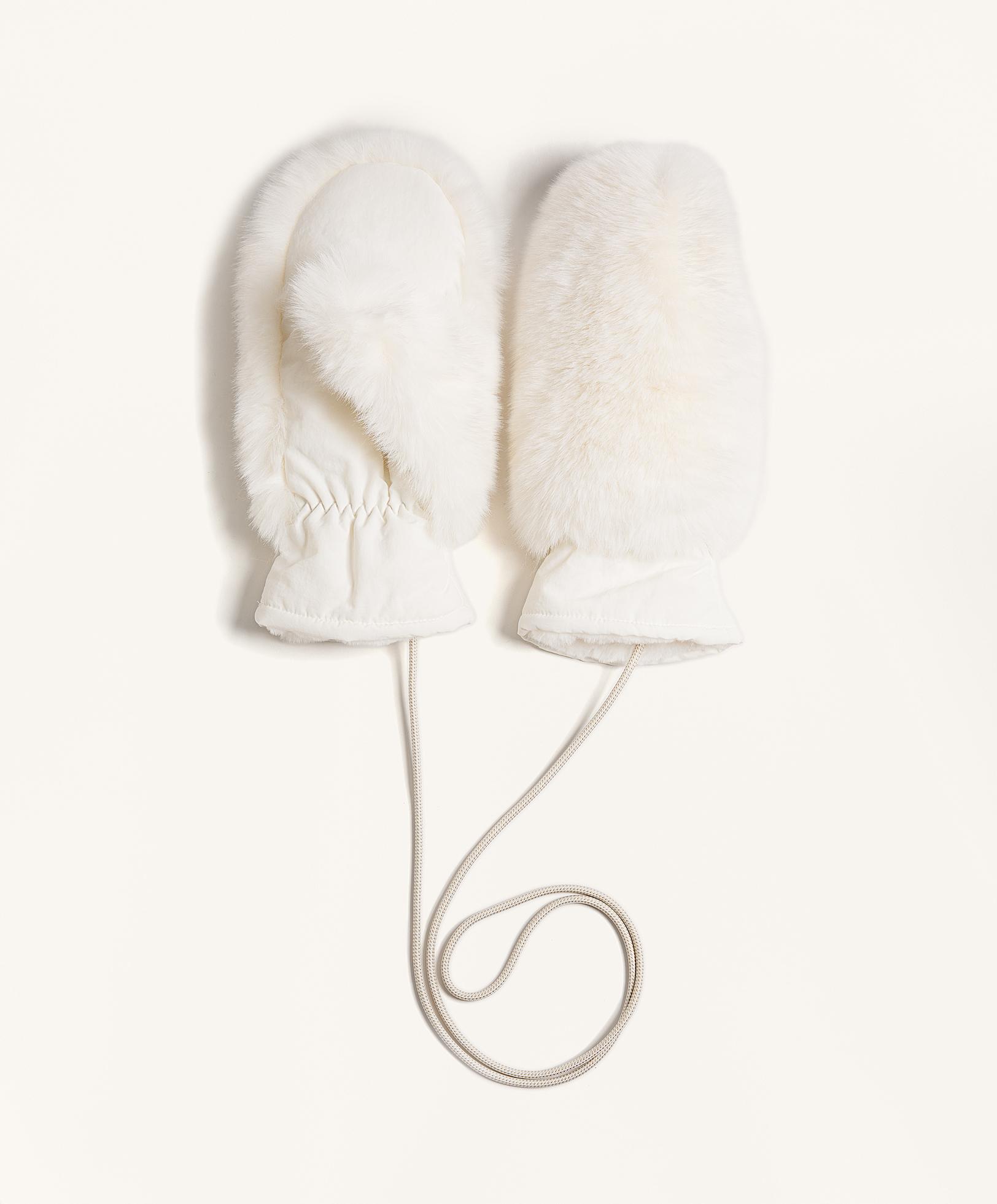 Vanter i imiteret pels med snor