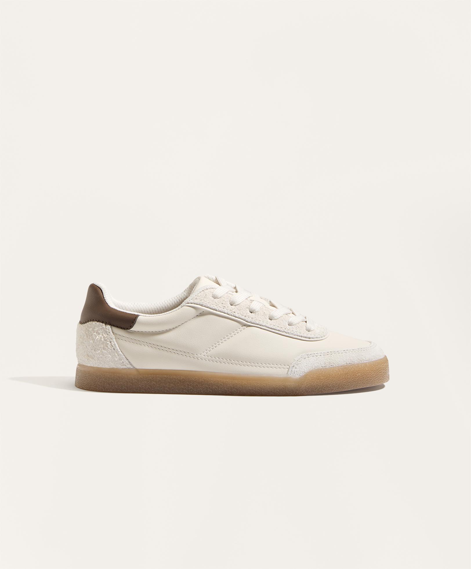 Nylon trainers with split-leather pieces
