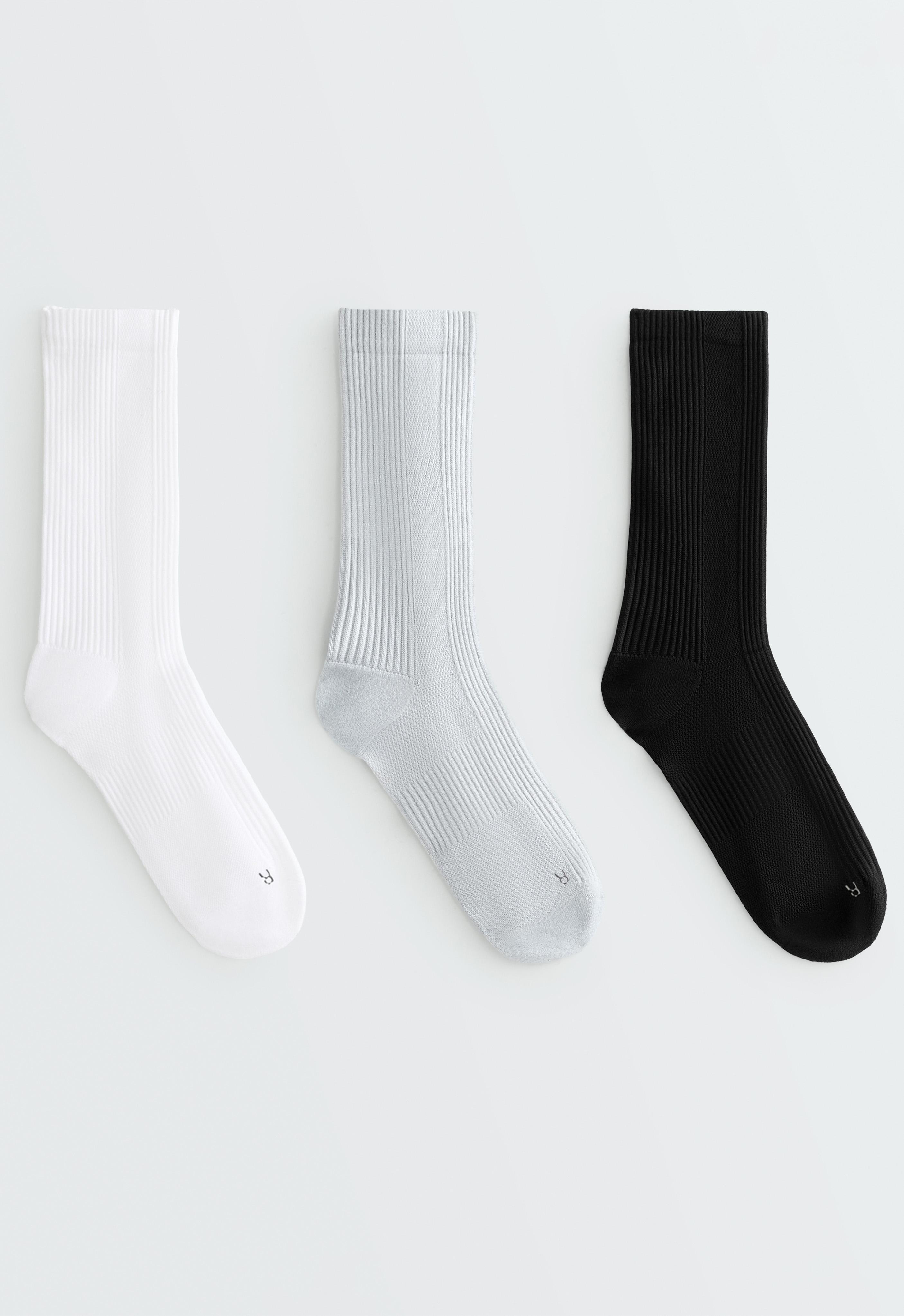 3 pairs of classic polyamide blend sports socks