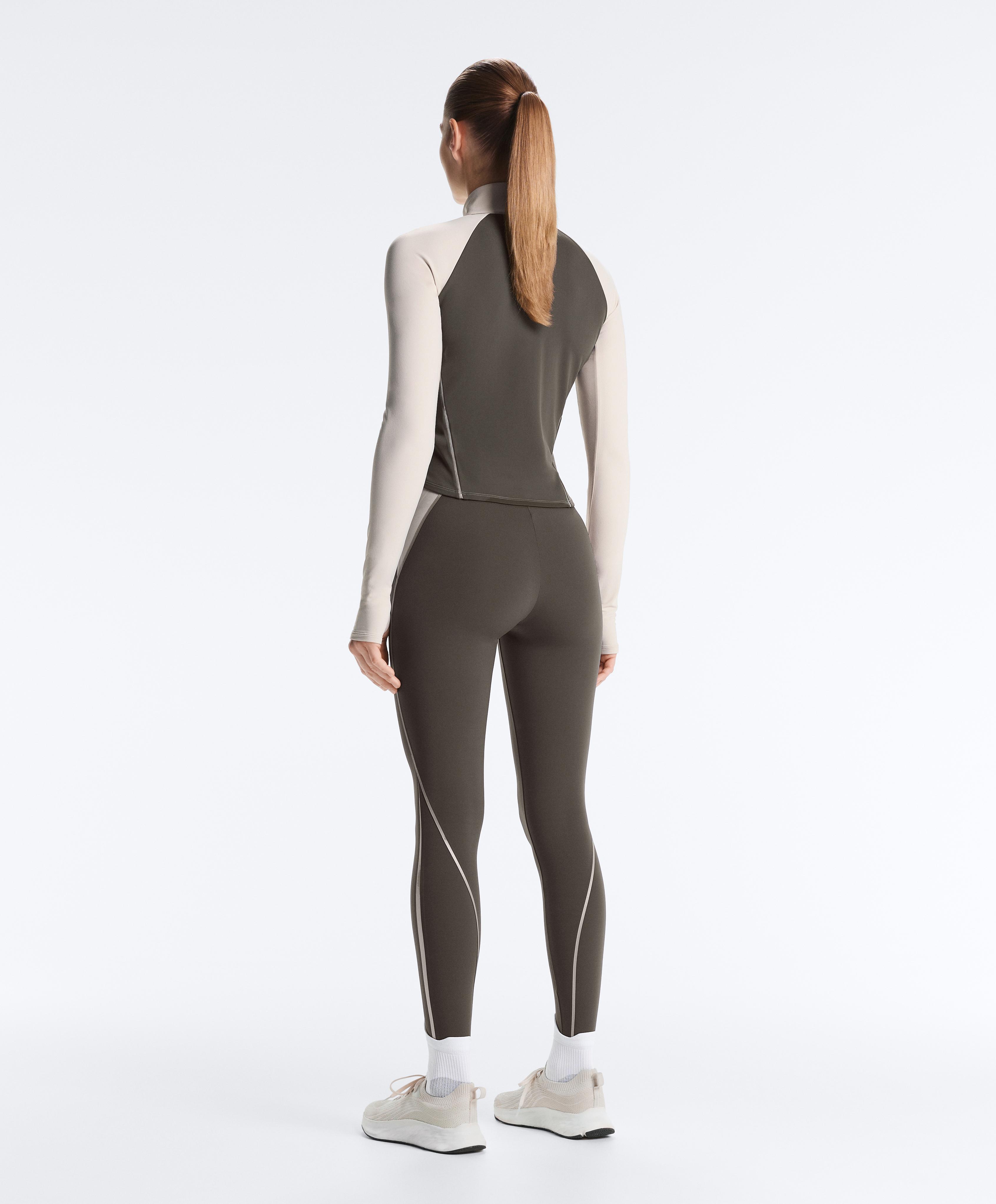 Light warm reflective technical jacket — SAND