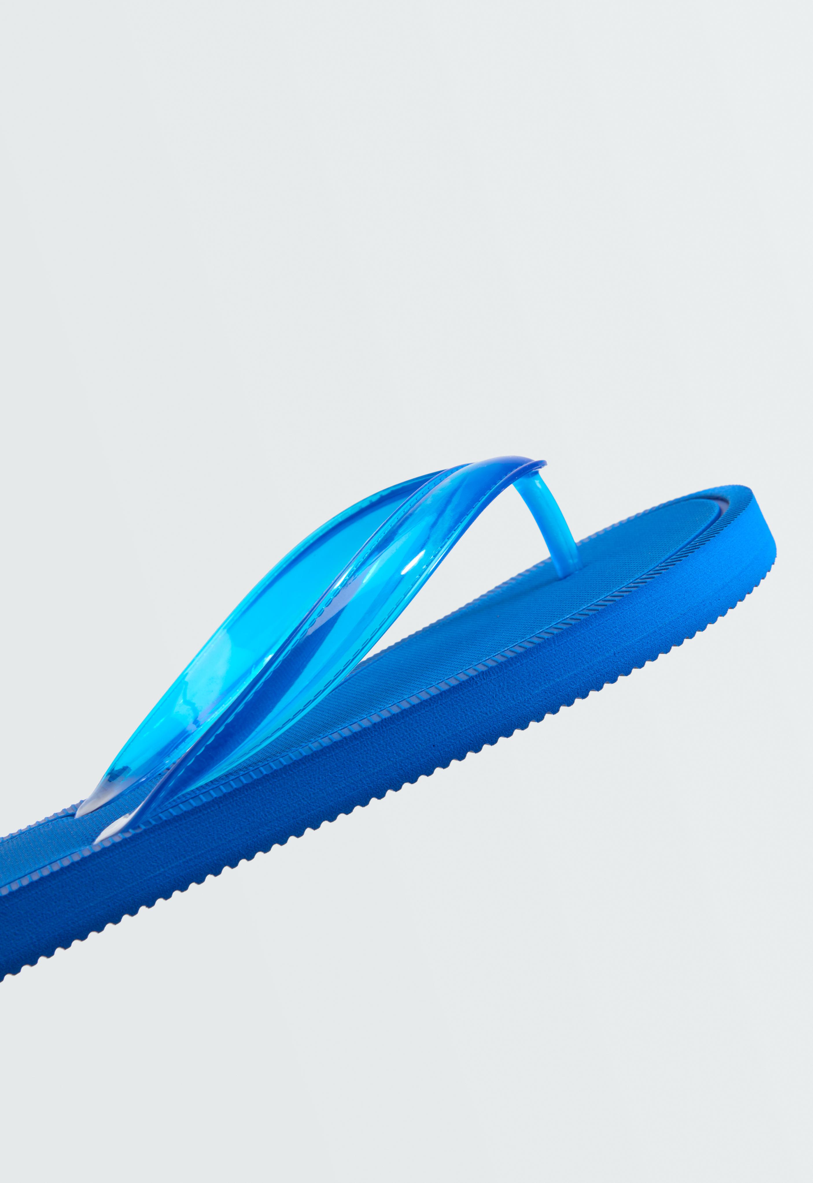 Textured beach sandals — BLUE