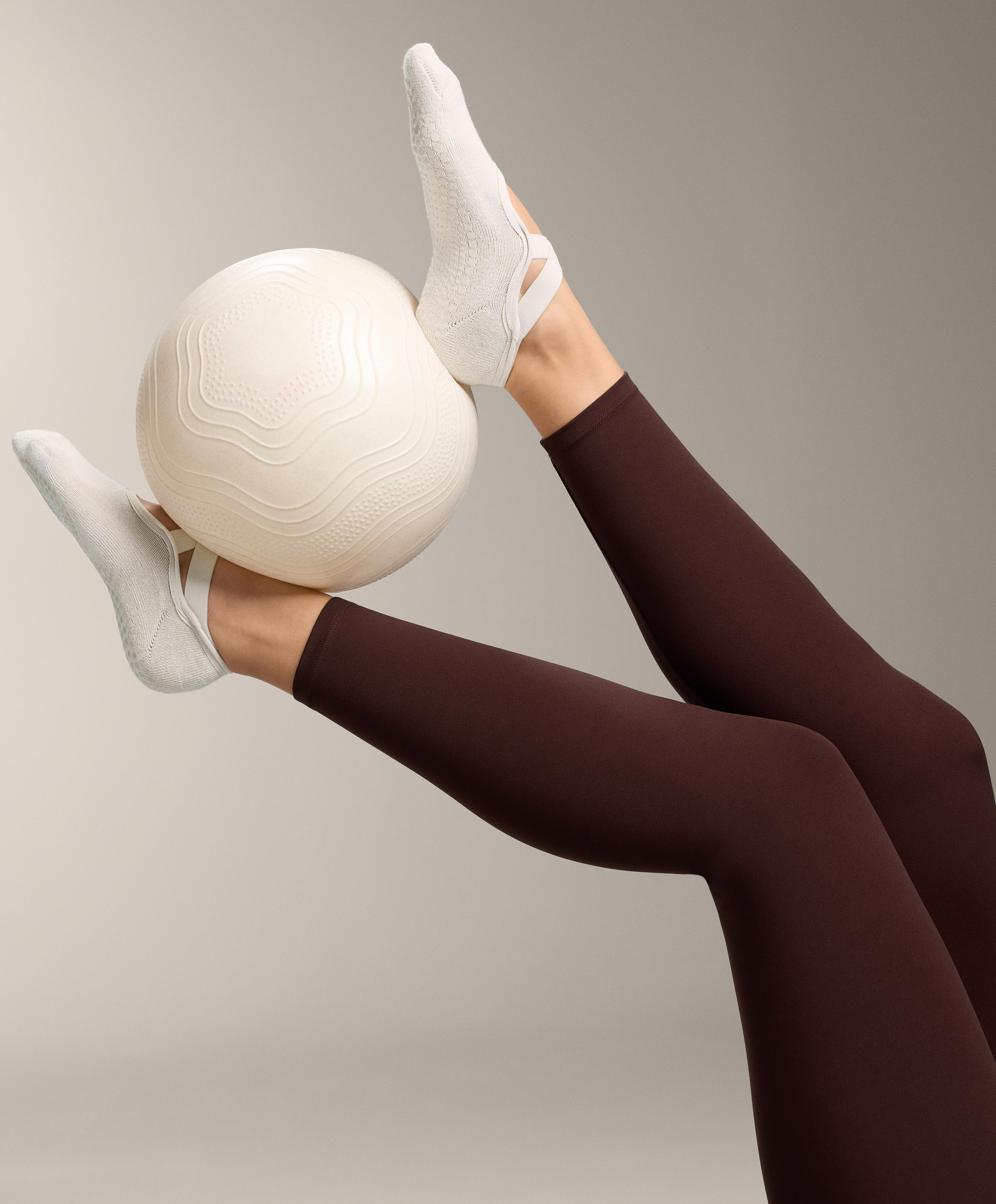 2 pairs of cotton blend yoga and Pilates socks with crossover straps - Розпродаж 2 pairs of cotton blend yoga and Pilates socks with crossover straps - Розпродаж