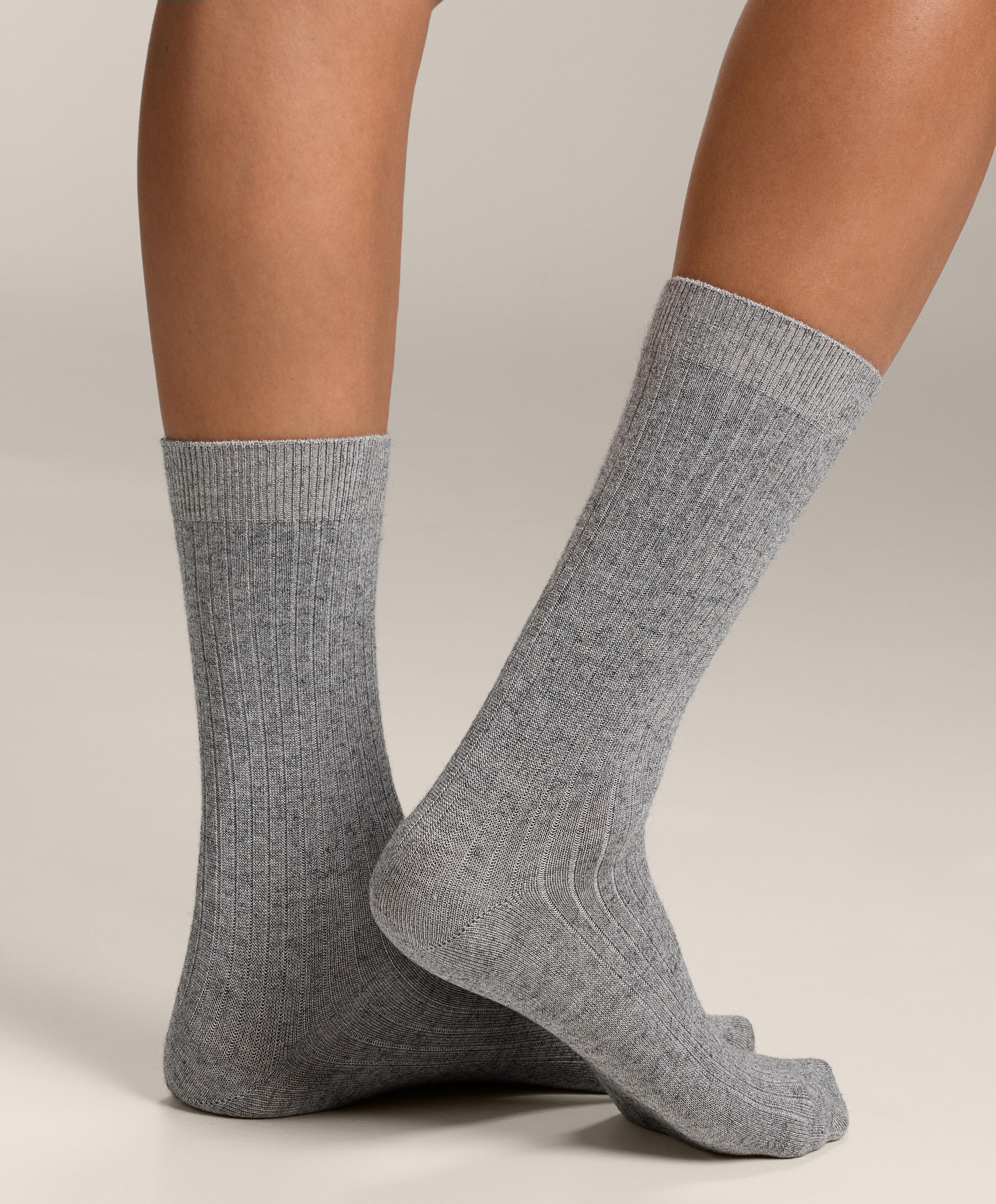 Modal blend classic socks with 13% cashmere — MOTTLED GREY MELANGE