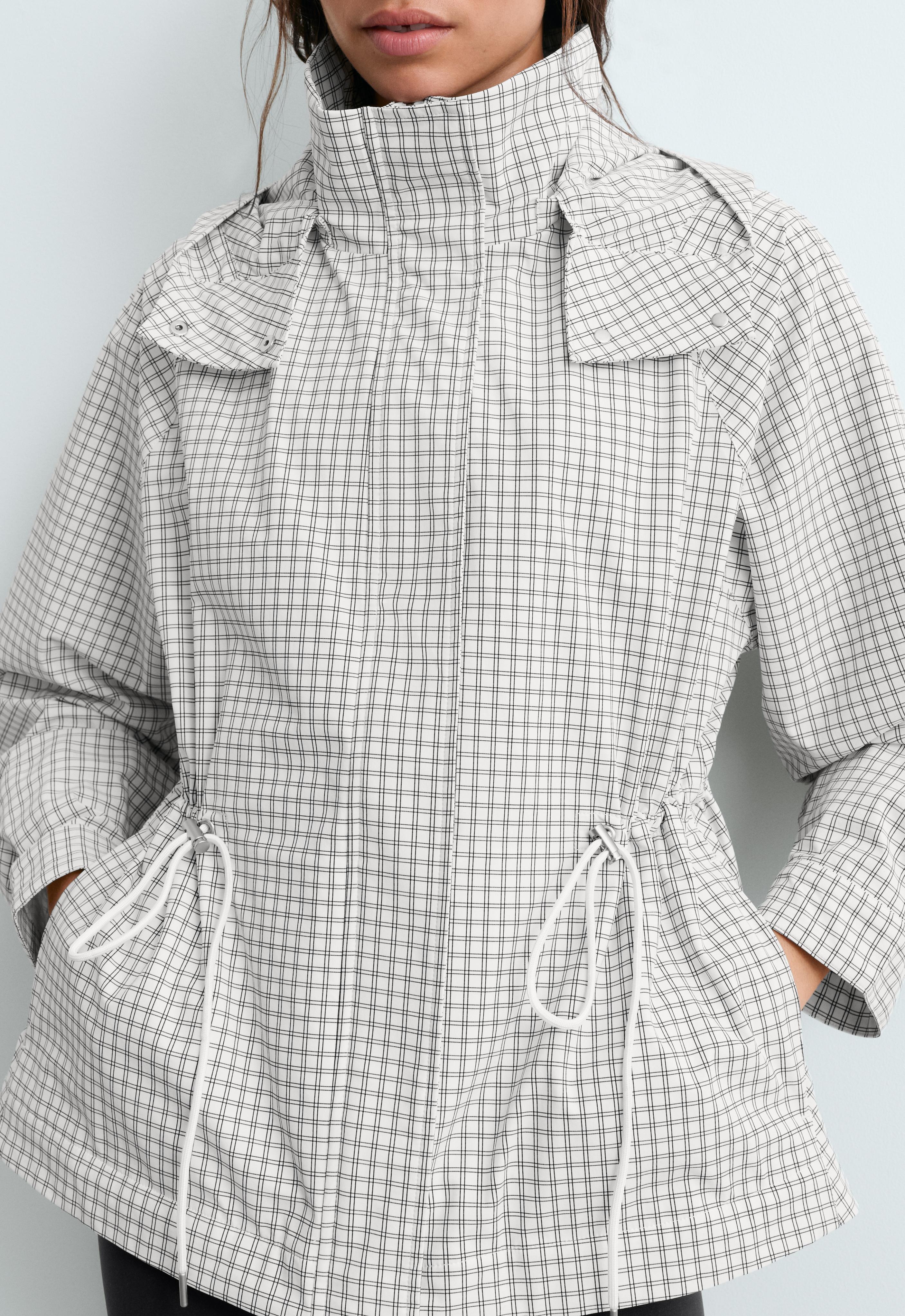 Extra lightweight 10k waterproof jacket — PALE ECRU