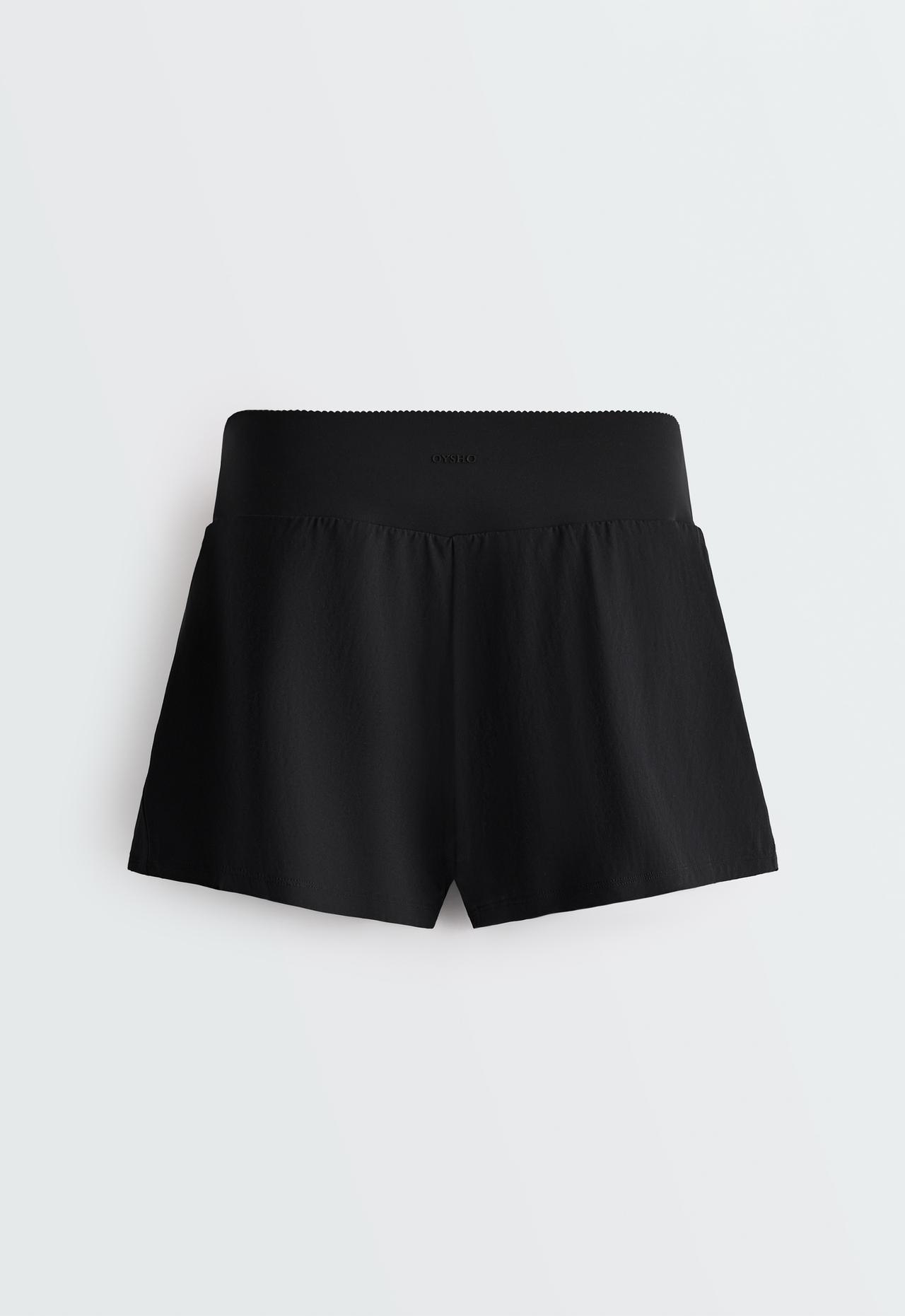 2-in-1 Compressive shorts with pocket — BLACK