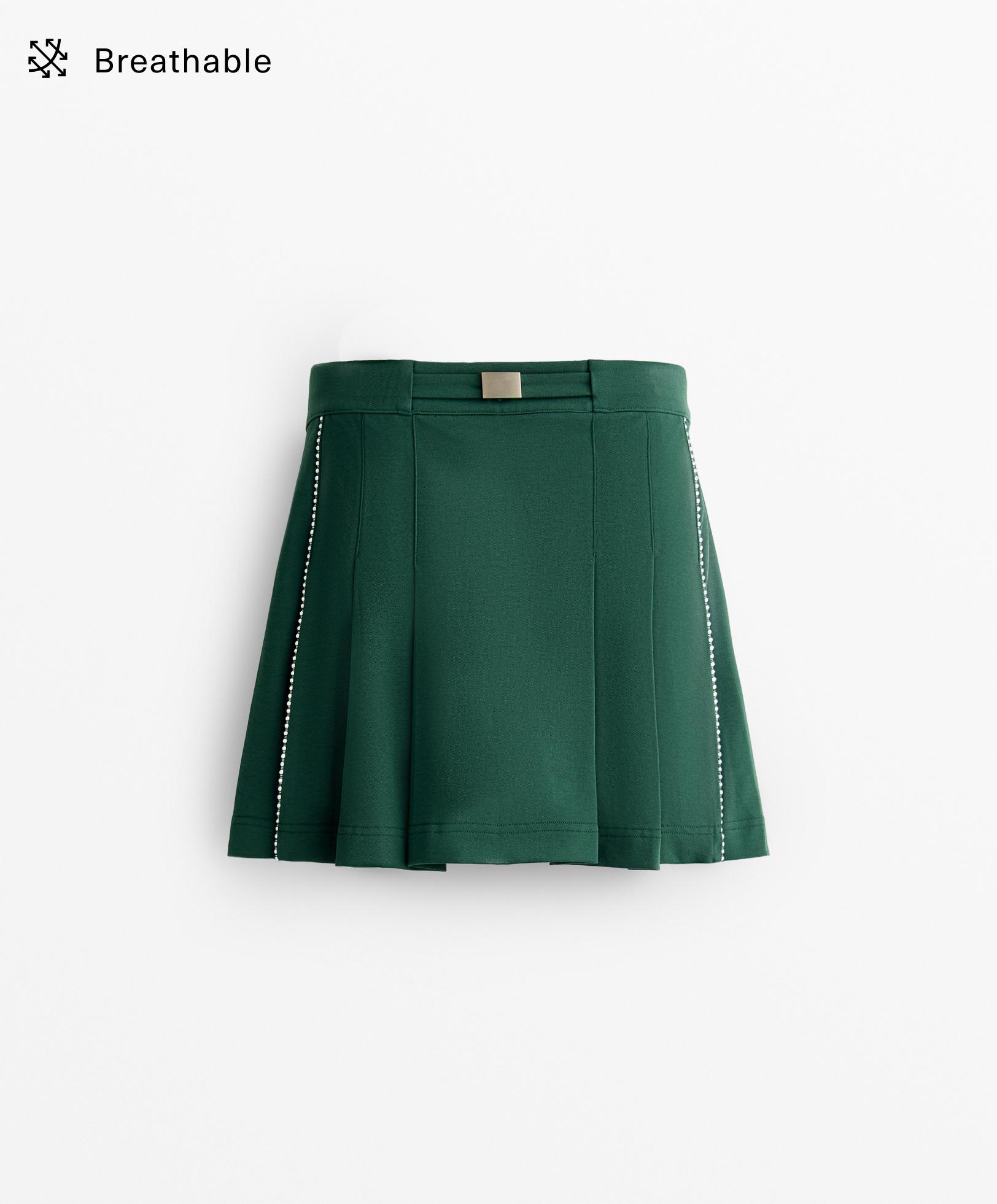 Light weight pleated piqué skirt with cotton