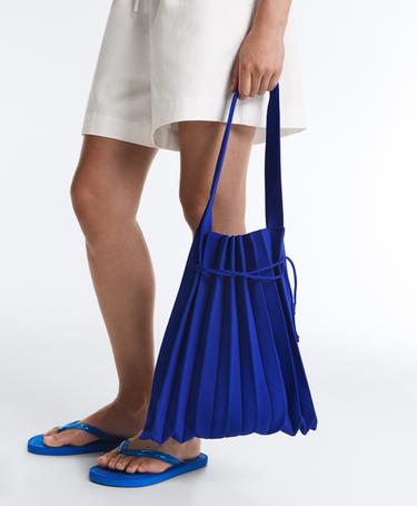 Pleated knit bag — KLEIN BLUE 4