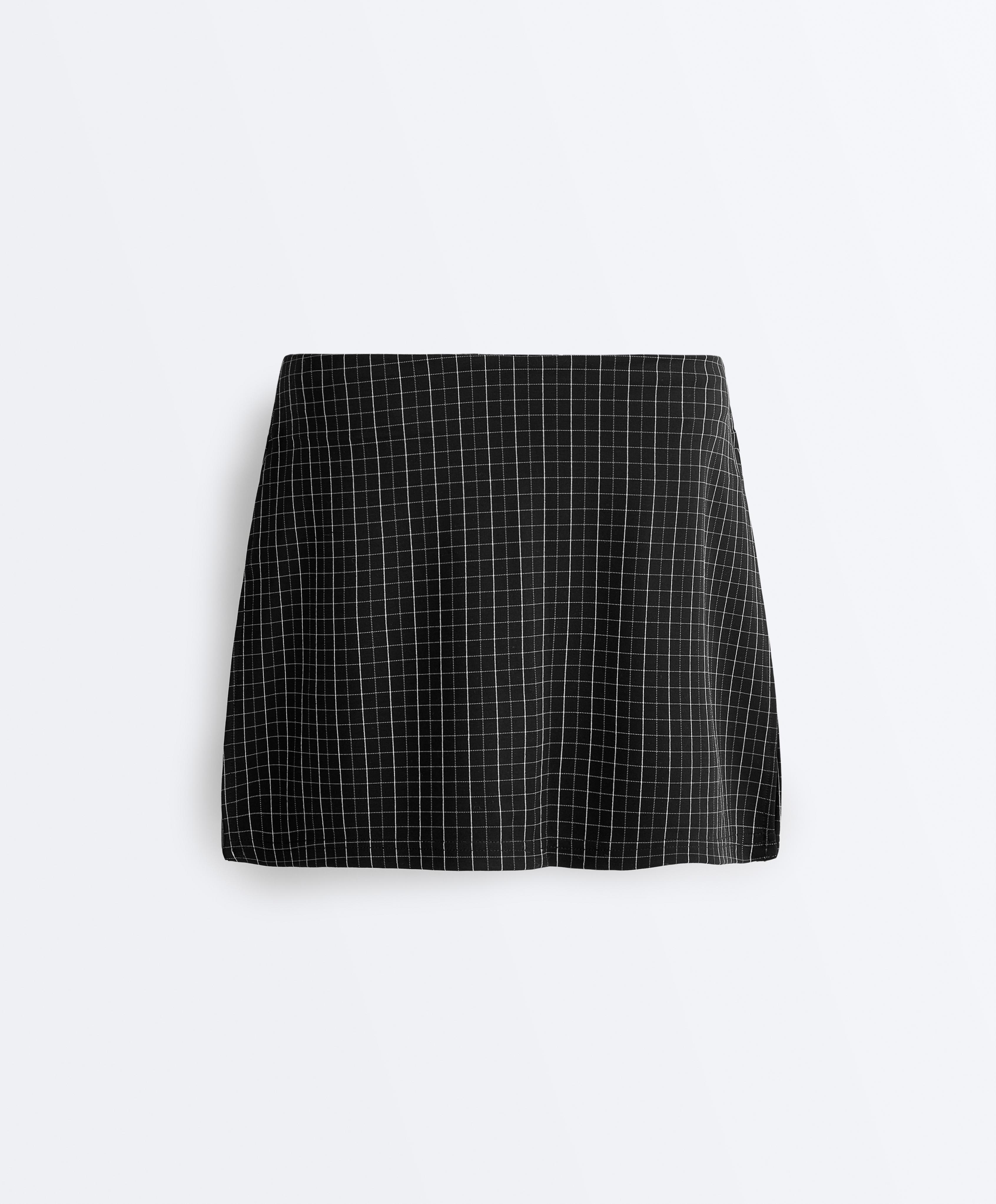 Check short skirt — BLACK