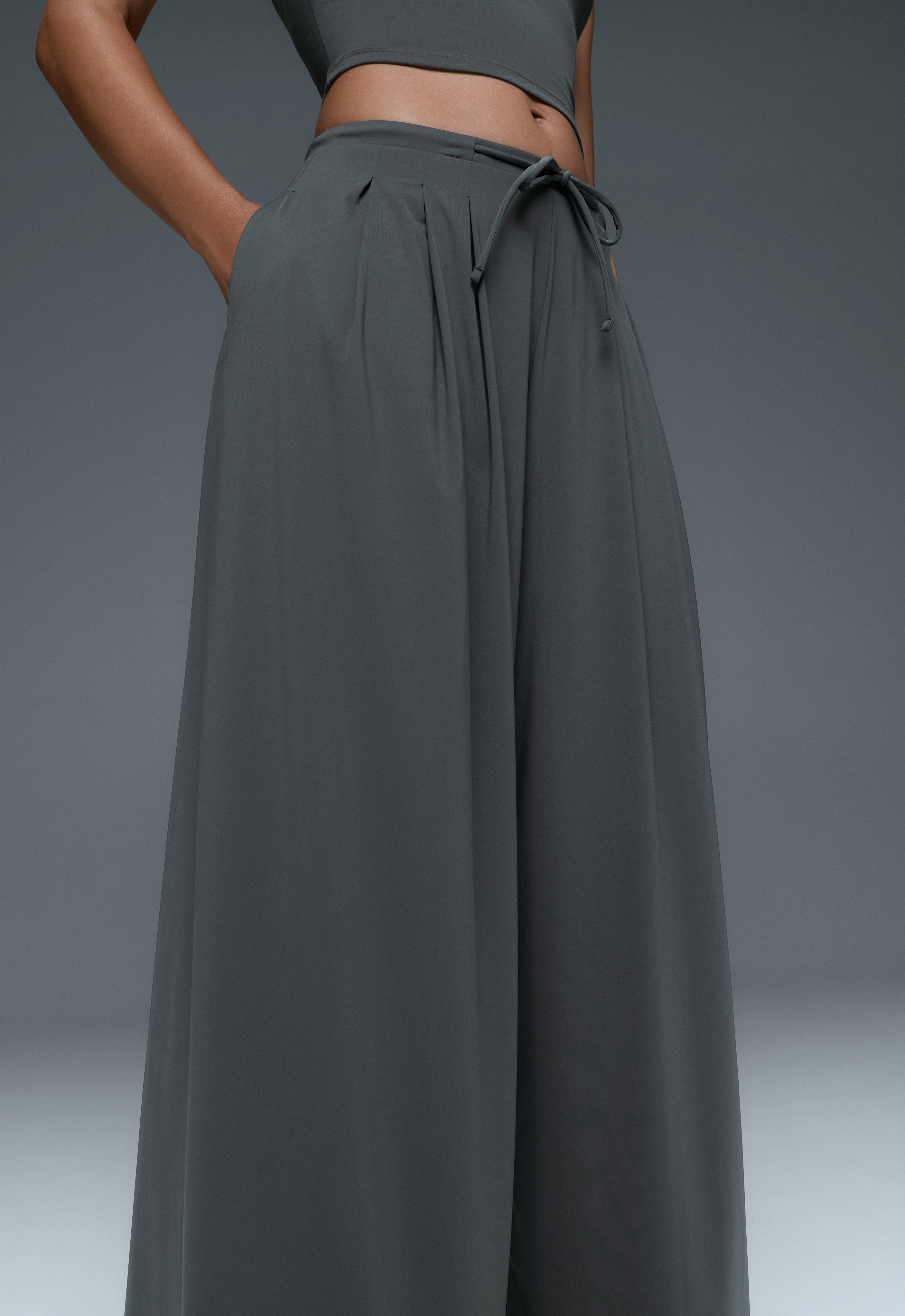 Light Touch wide-leg trousers with darts — STEEL GREY