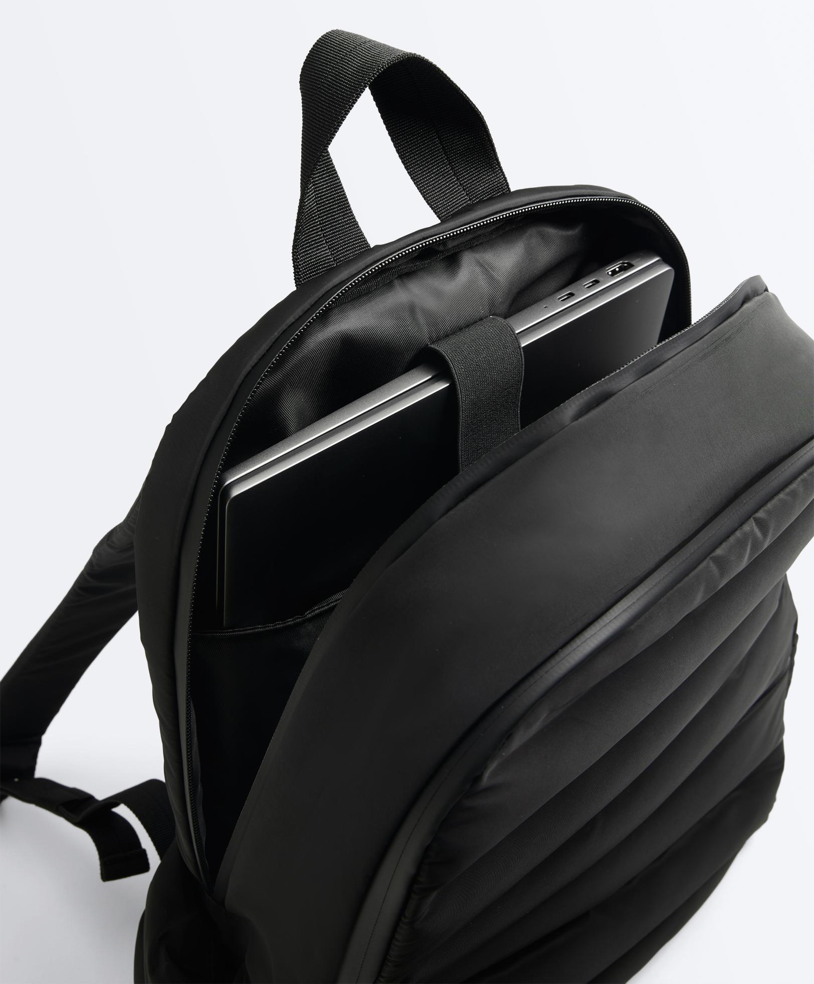 Padded backpack — BLACK