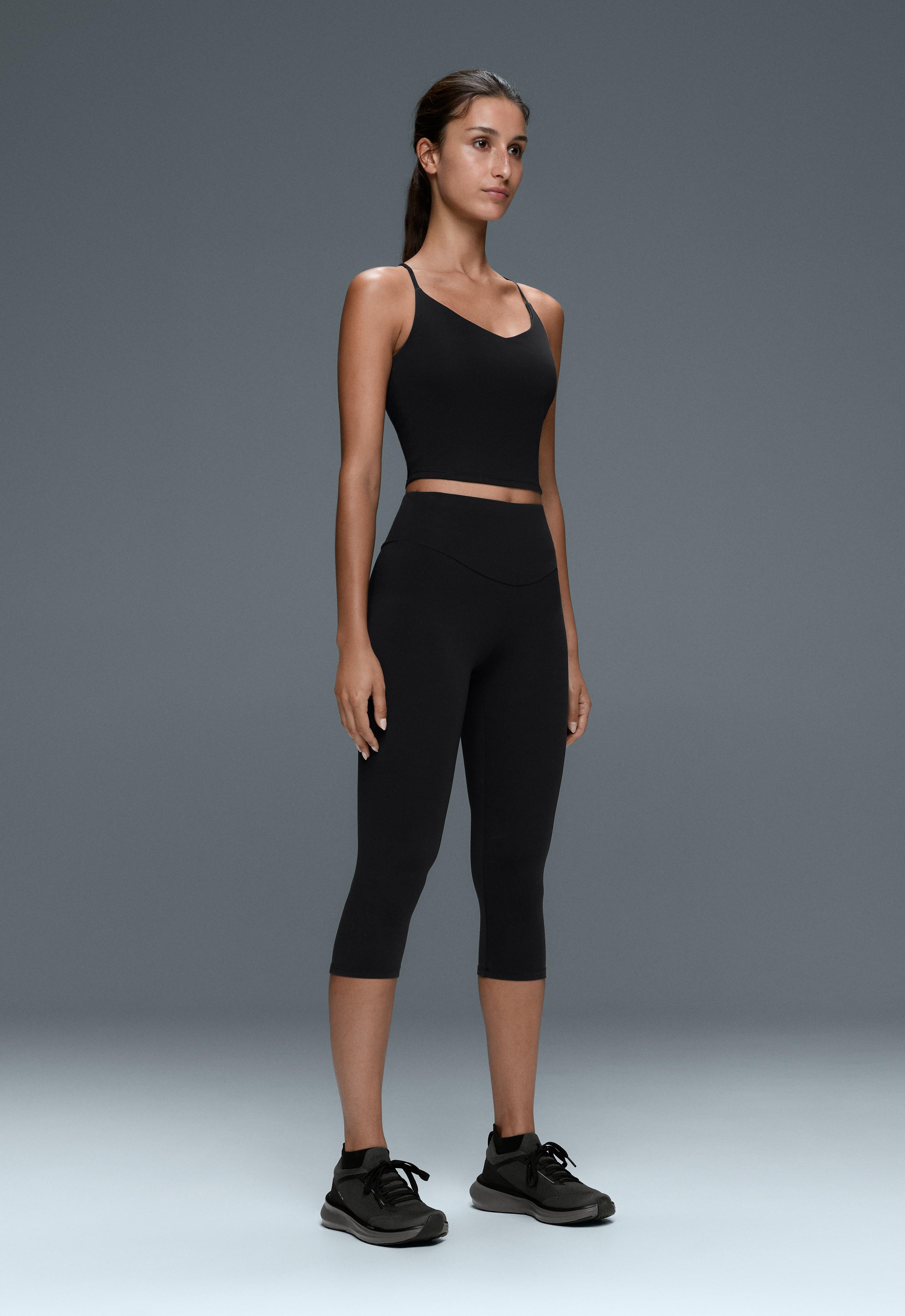 Comfortlux super-high-rise 50cm capri leggings — BLACK