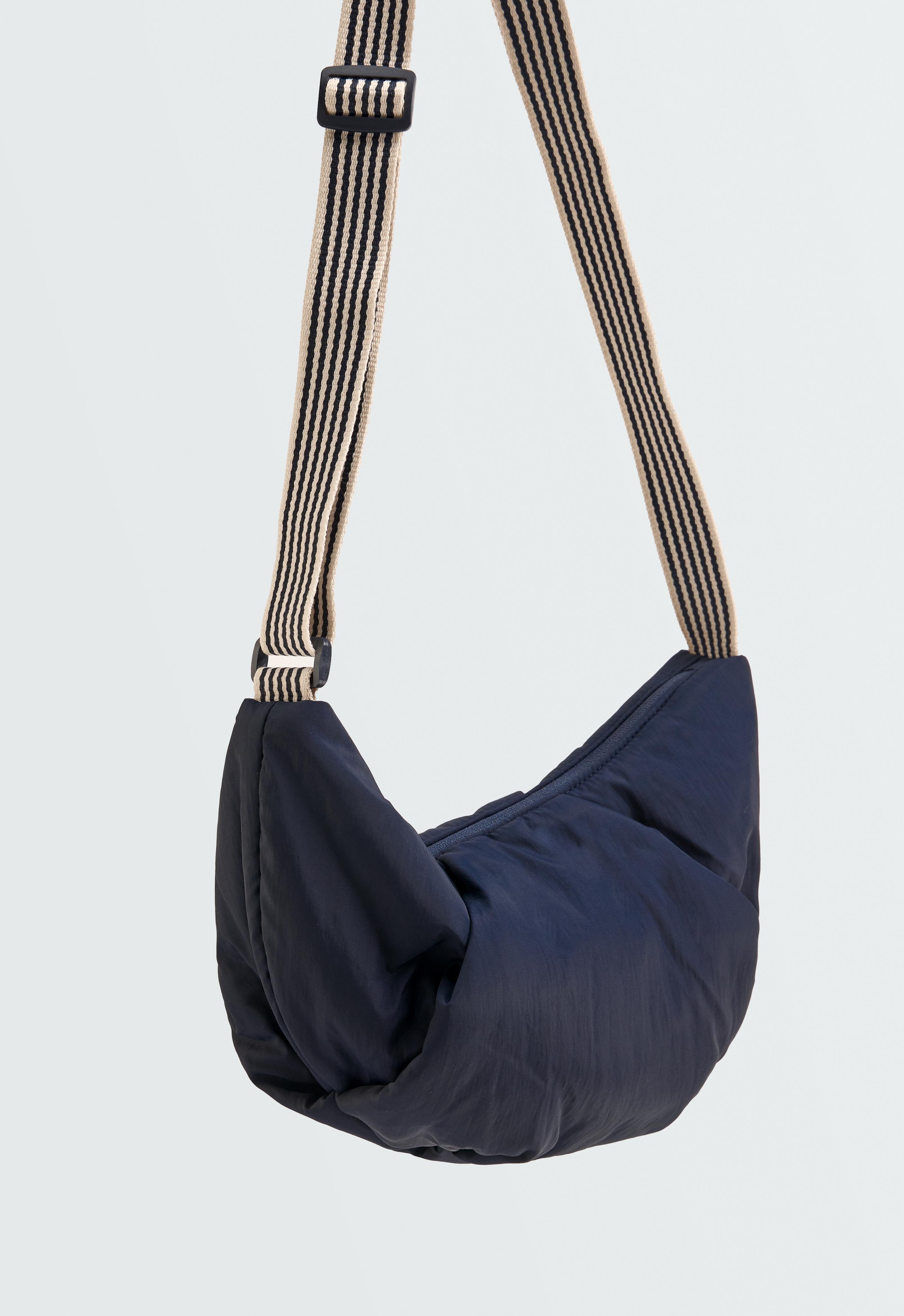 Quilted crossbody bag — NAVY BLUE
