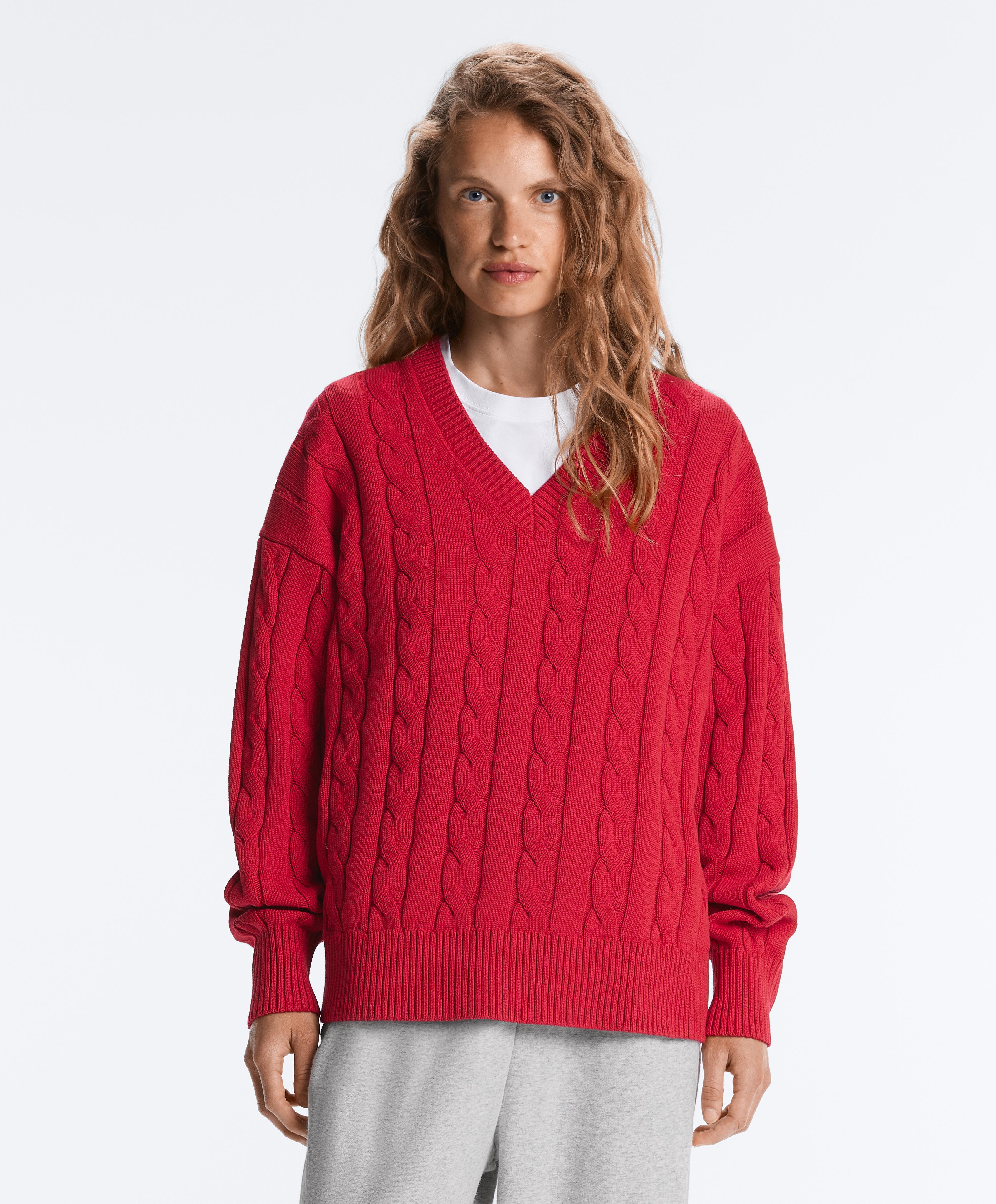 100% cotton cable knit V-neck jumper — BRIGHT RED