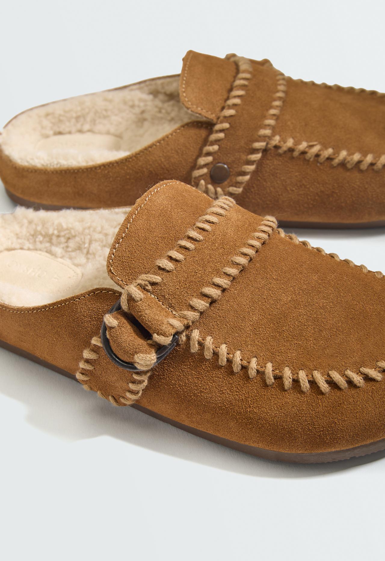 Buckled split-leather clog — COGNAC
